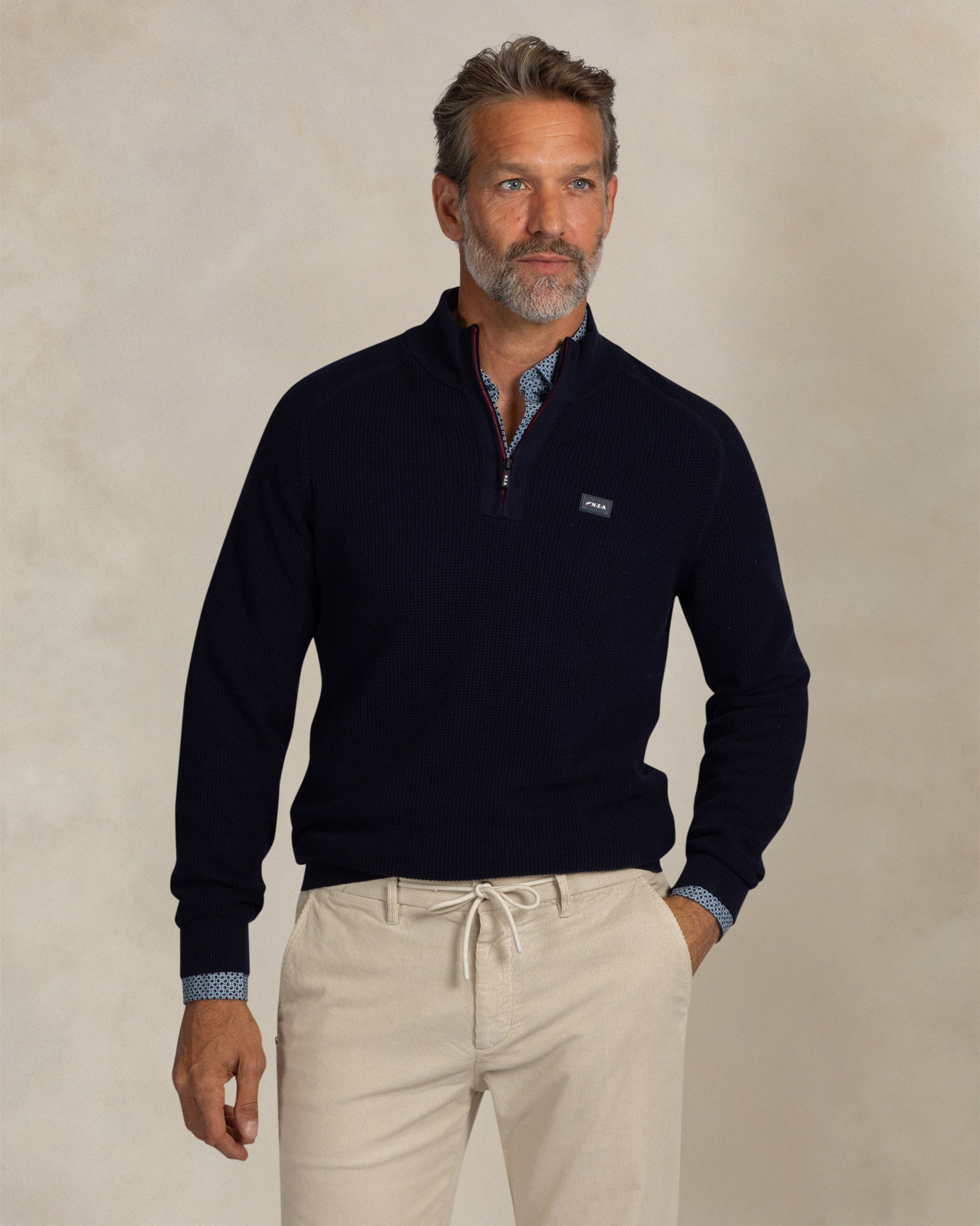 Donkerblauwe 100% katoenen quarter zip trui Donkerblauwe 100% katoenen quarter zip trui