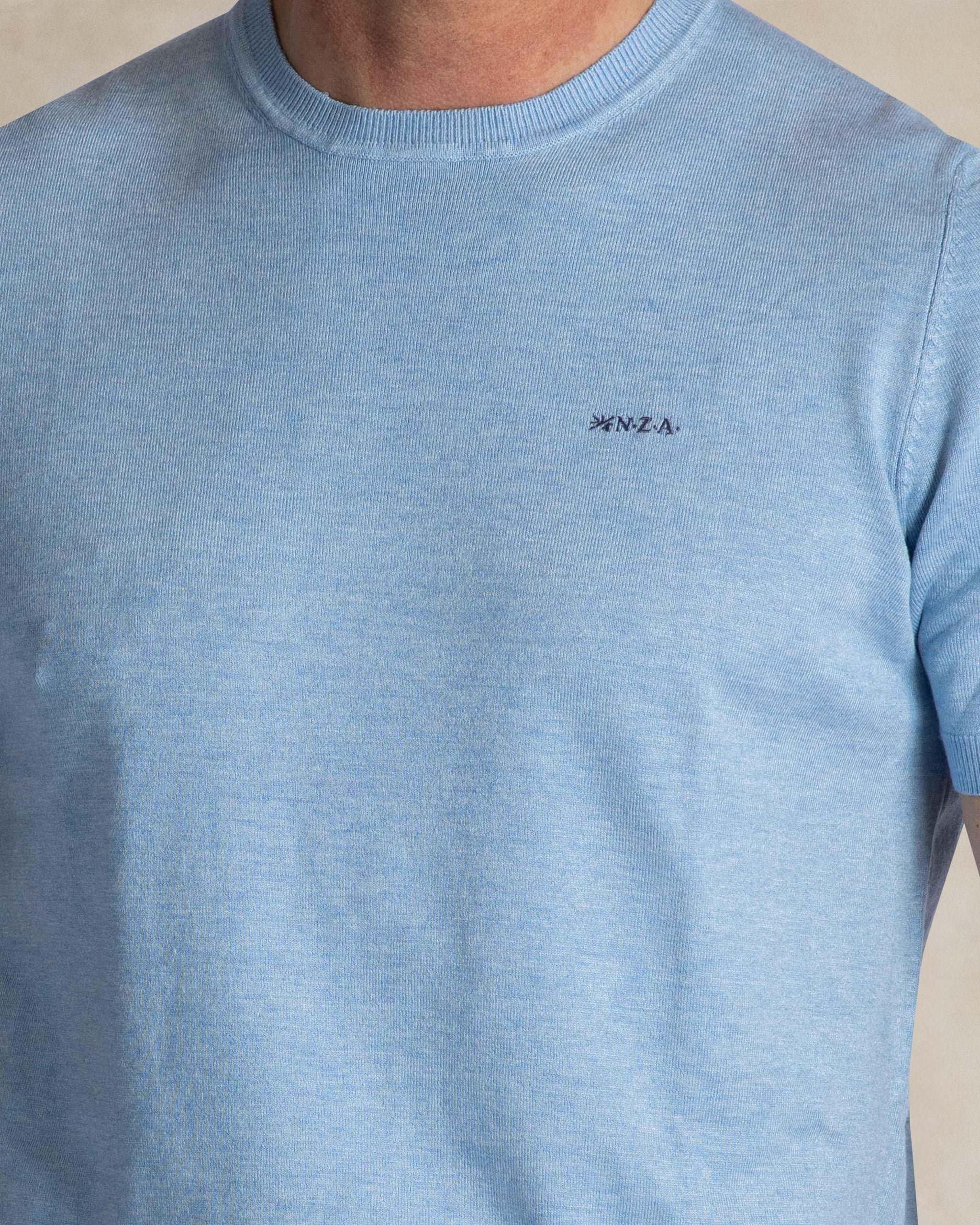 T-shirt en tricot extensible bleu clair T-shirt en tricot extensible bleu clair