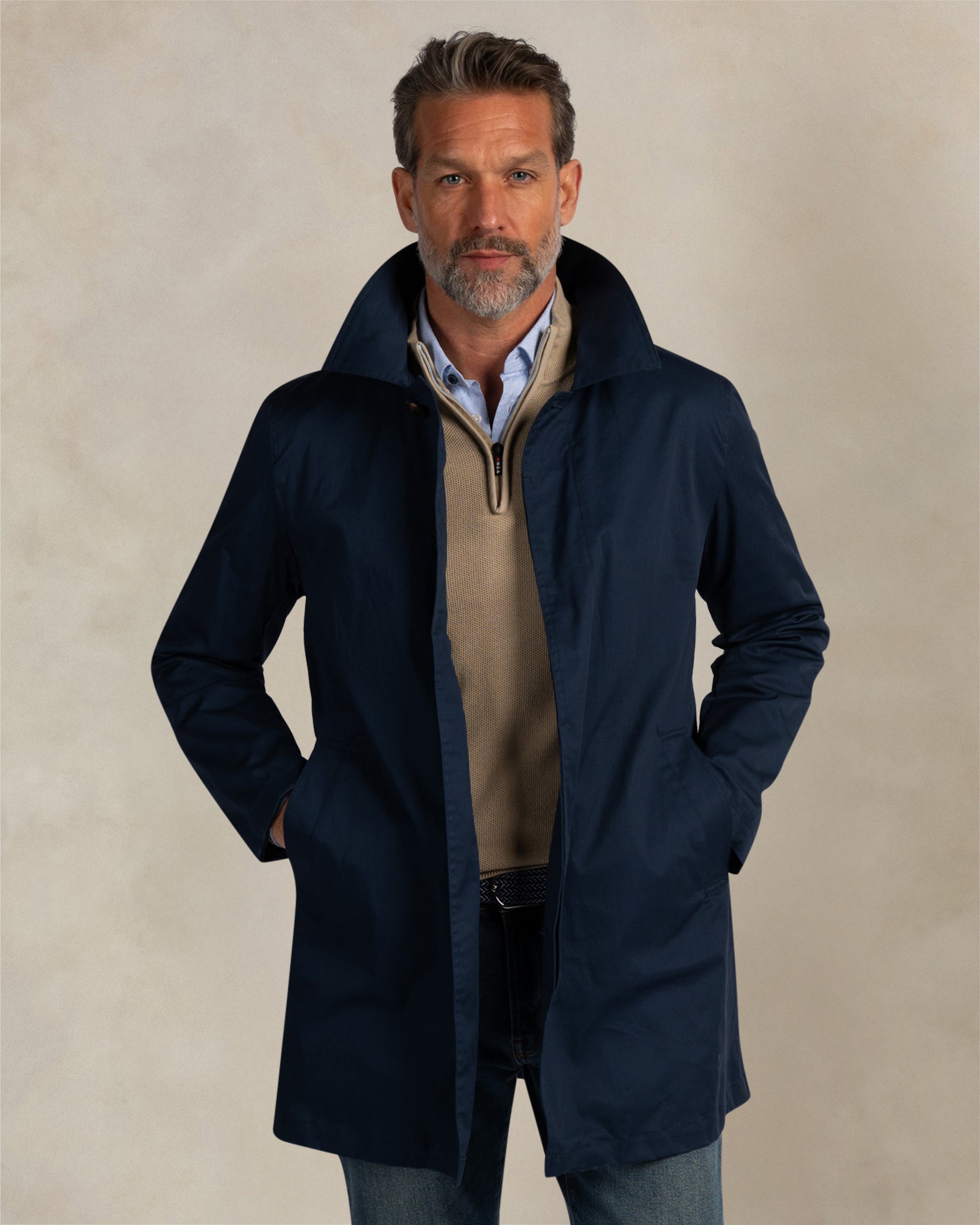 Donkerblauw katoenen trench coat Donkerblauw katoenen trench coat