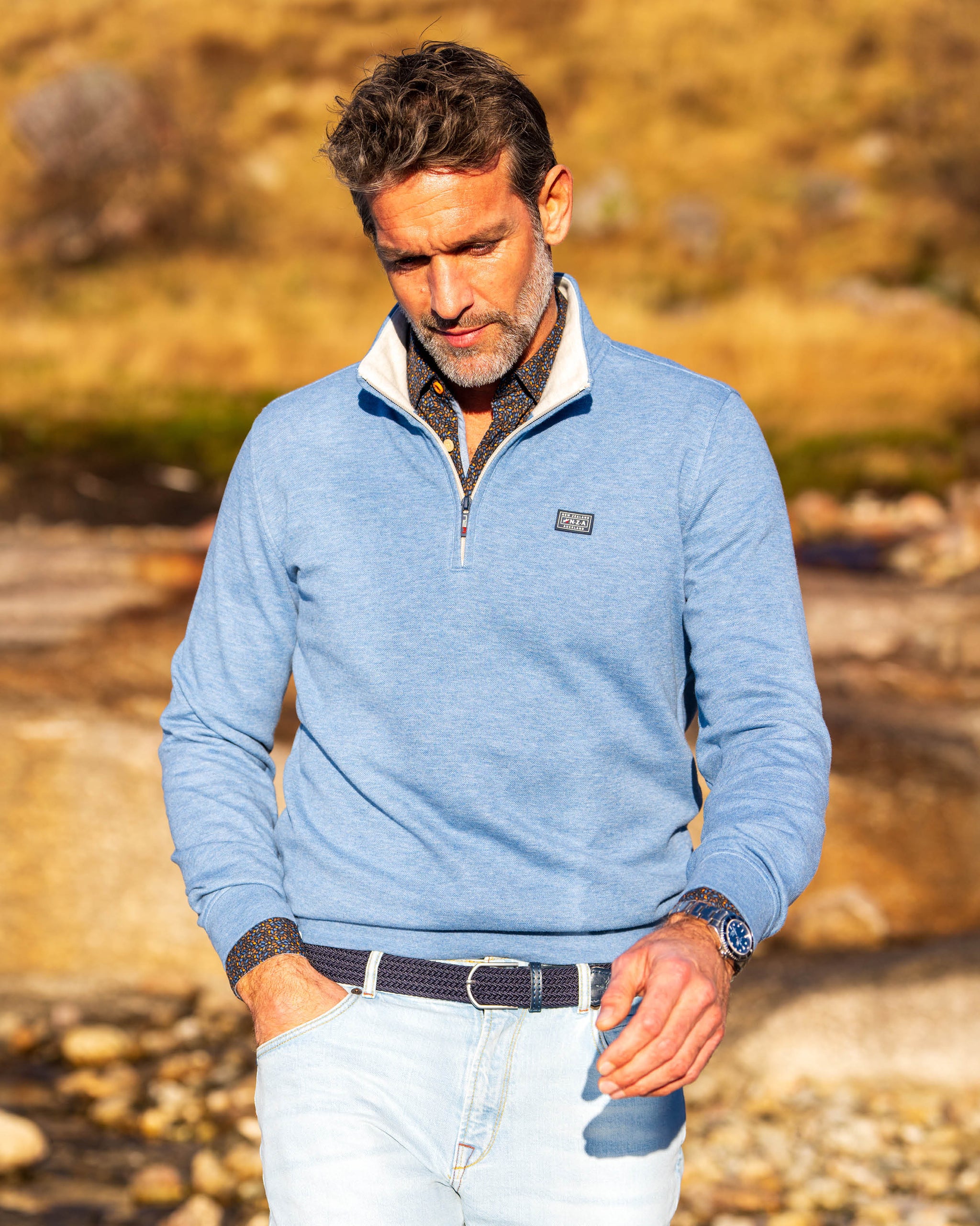 Blaue Baumwoll-Halbzip-Sweatshirt Blaue Baumwoll-Halbzip-Sweatshirt