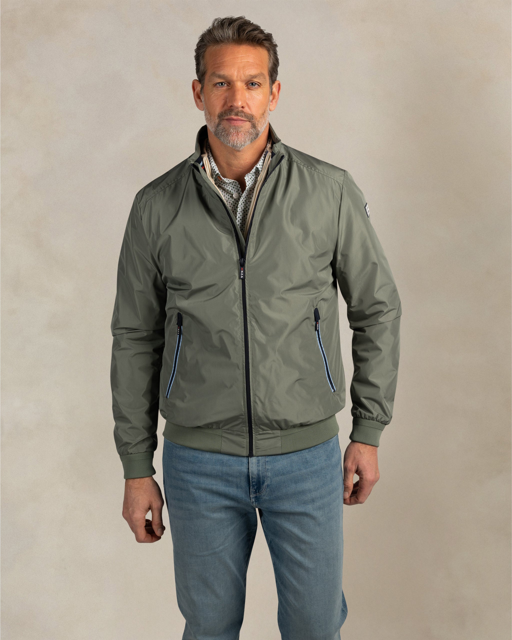 Chaqueta ligera verde Chaqueta ligera verde