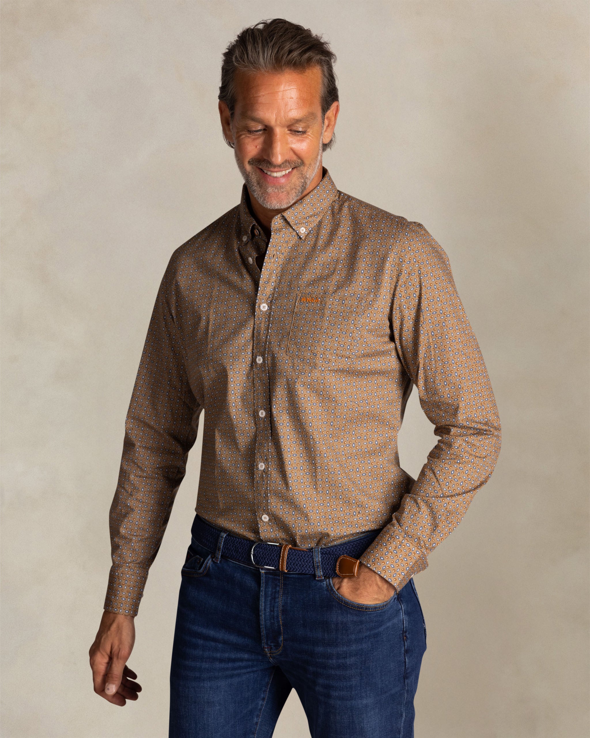 Chemise en coton écru avec imprimé Chemise en coton écru avec imprimé