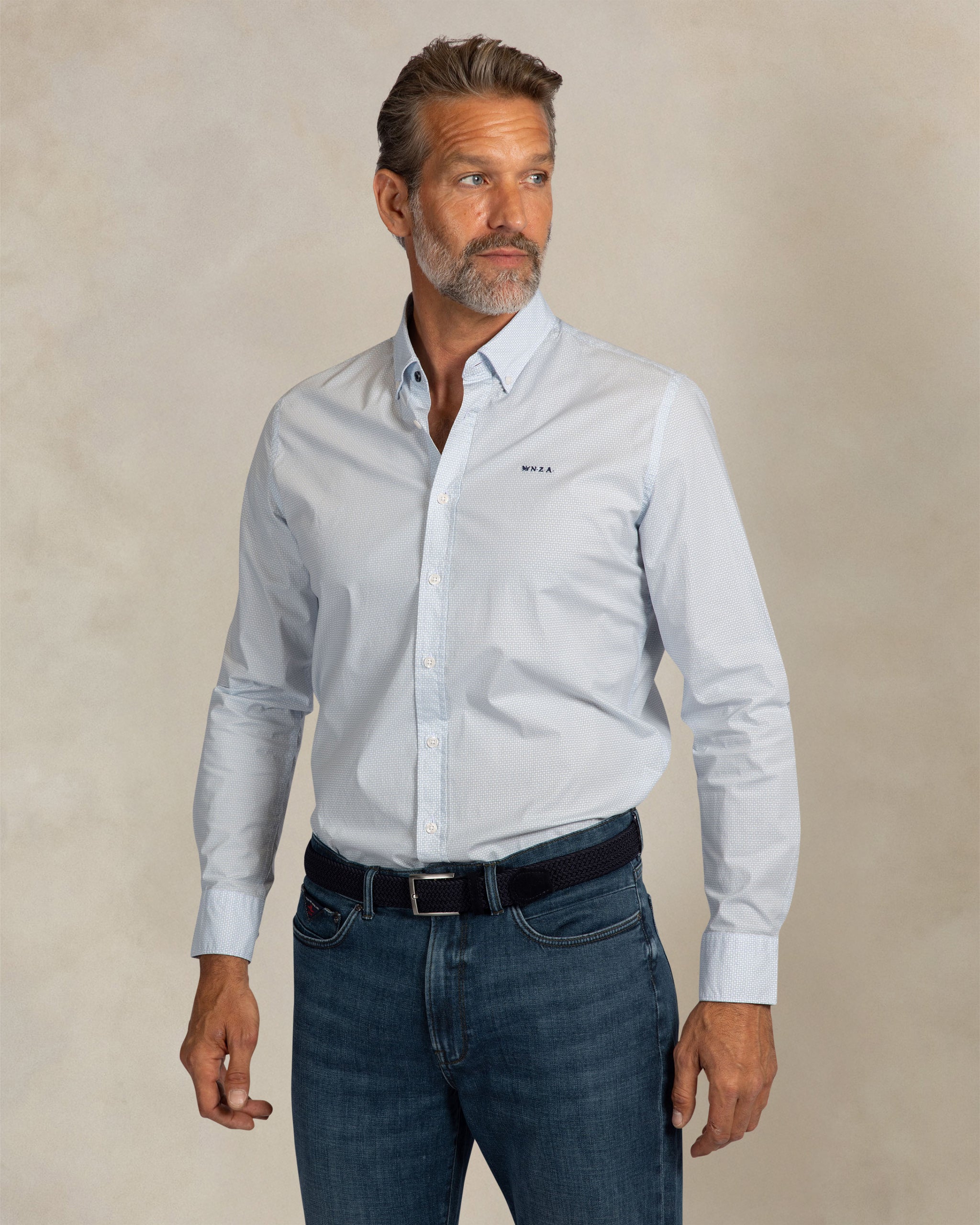 Chemise stretch en coton bleu clair Chemise stretch en coton bleu clair