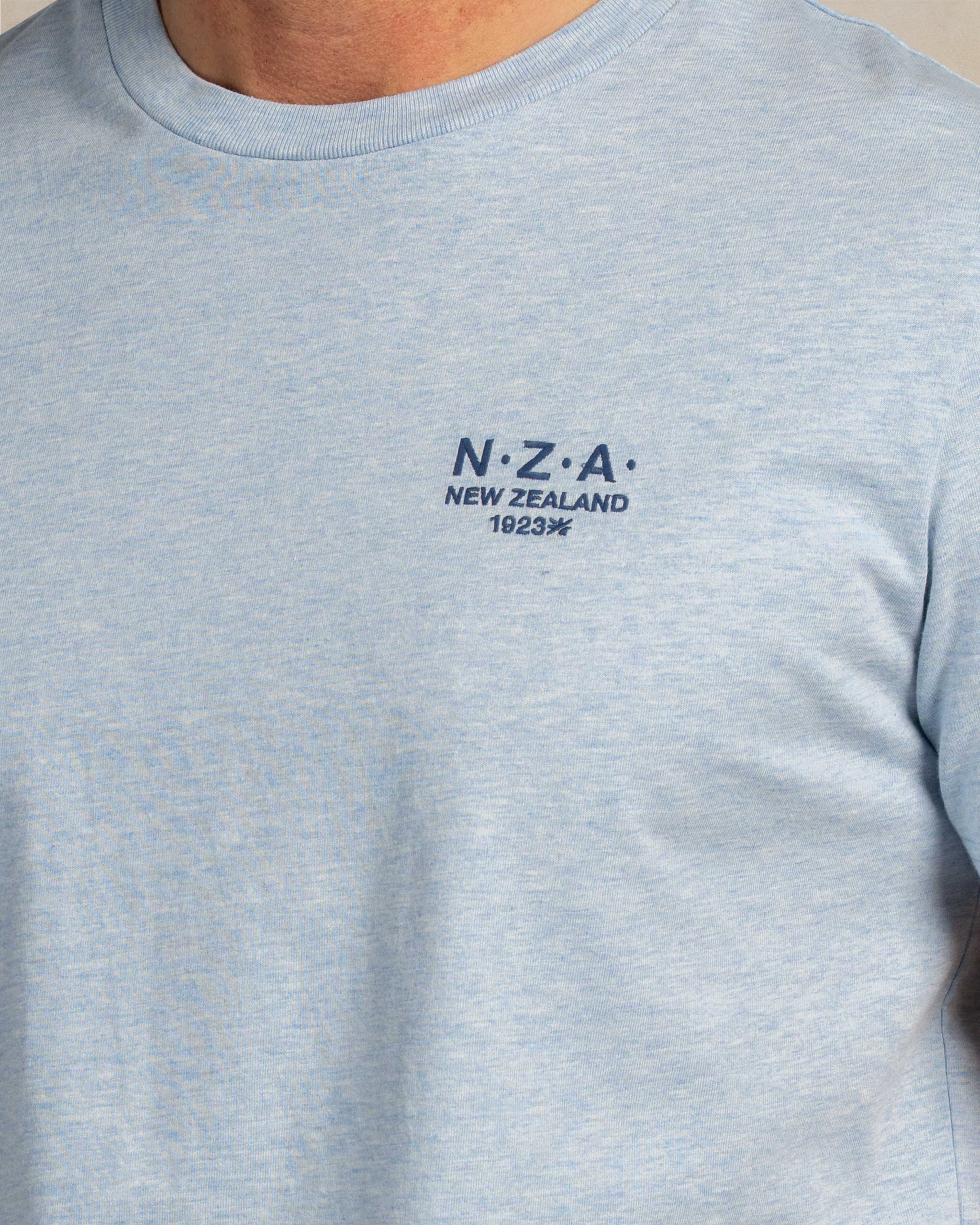 Lichtblaues 100% Baumwoll-T-Shirt Lichtblaues 100% Baumwoll-T-Shirt