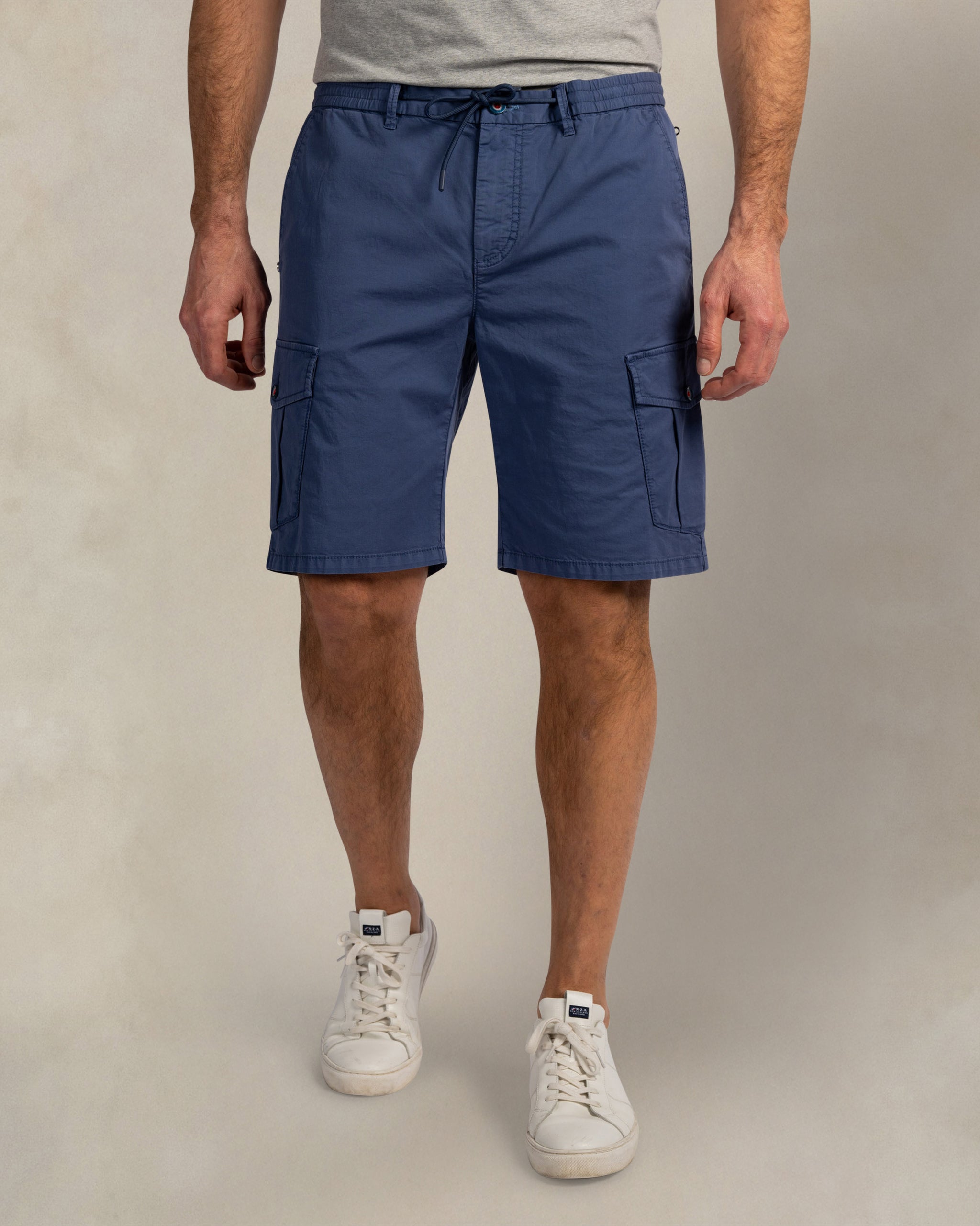 Pantalones cortos cargo de algodón azul Pantalones cortos cargo de algodón azul