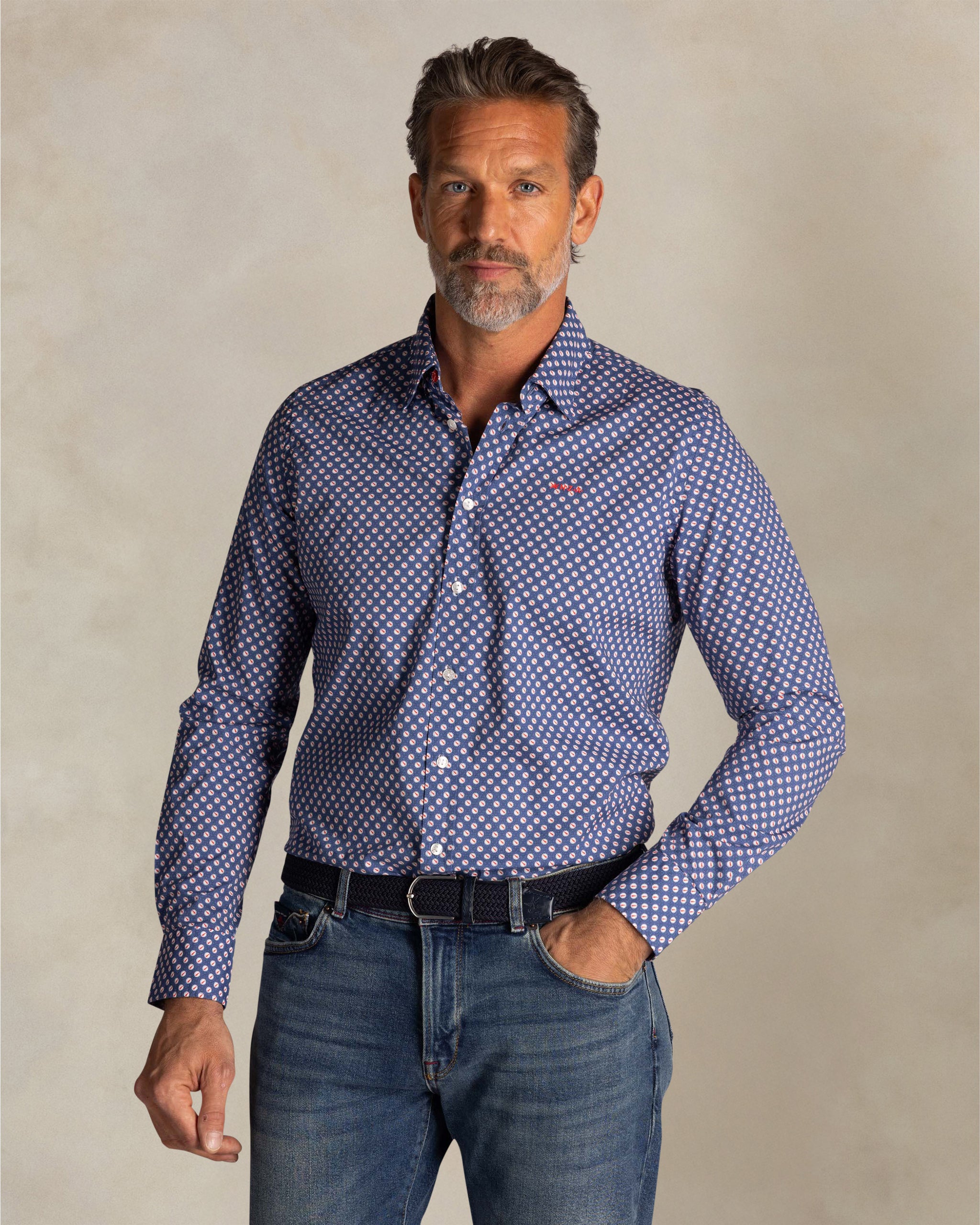 Blauwe katoenen overhemd met print Blauwe katoenen overhemd met print