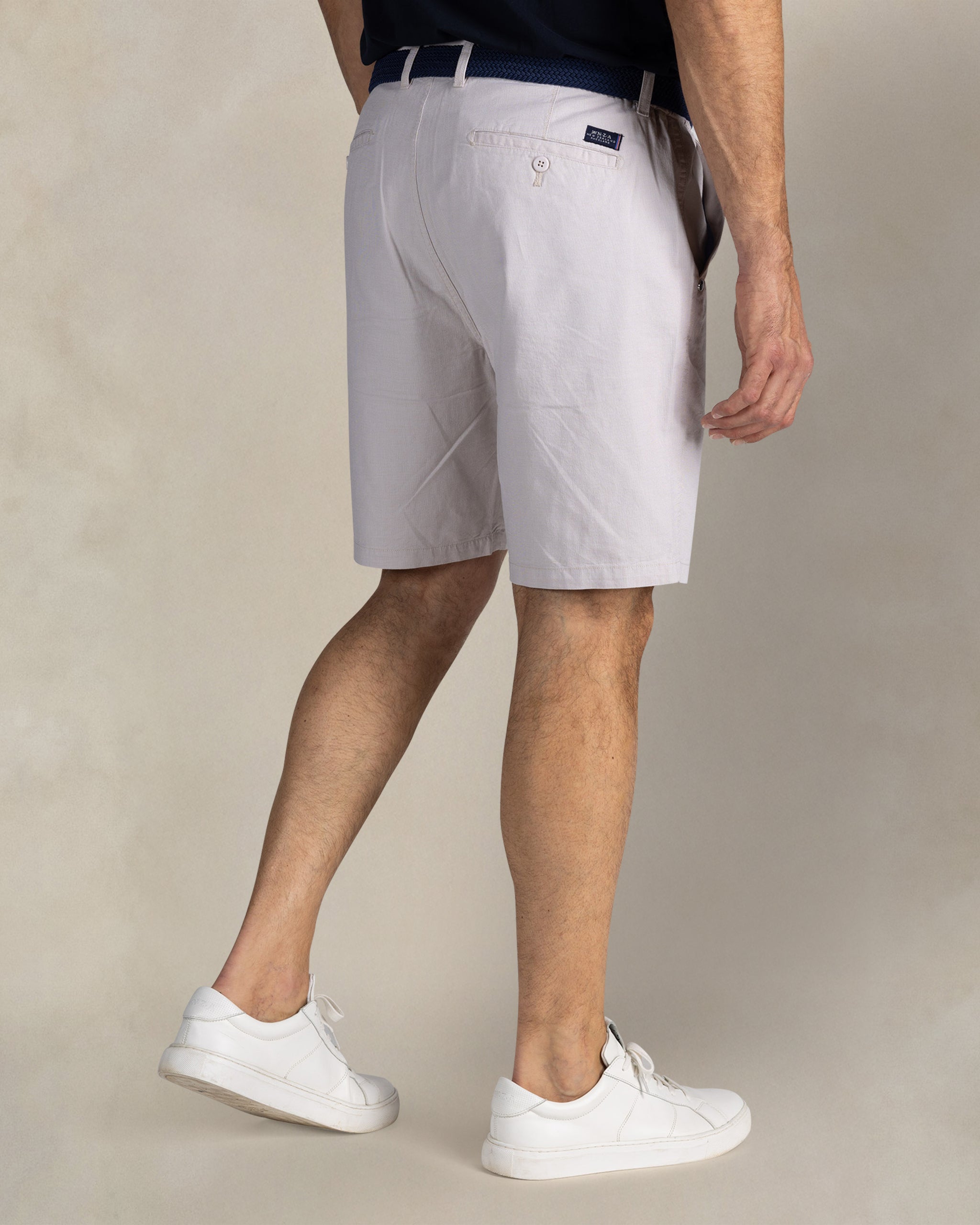 Short en coton stretch écru Short en coton stretch écru
