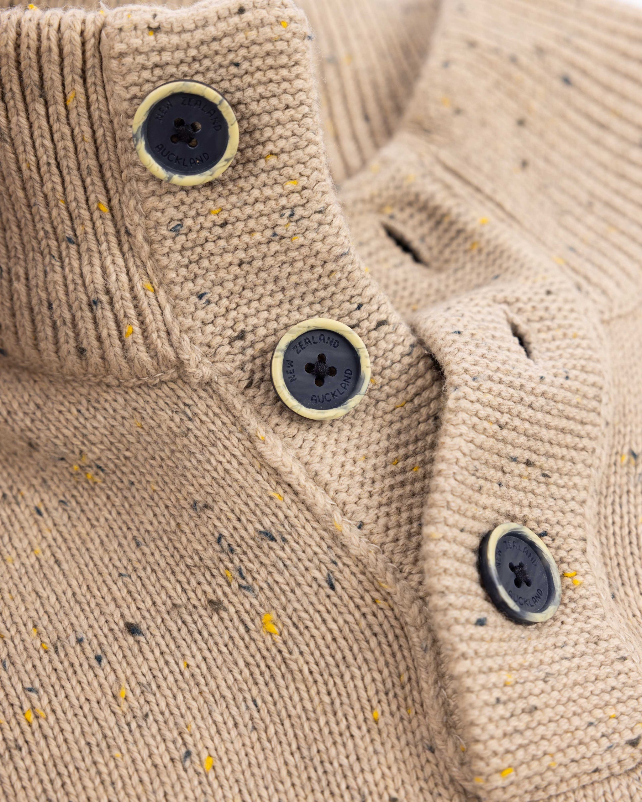 Ecru half button trui Ecru half button trui