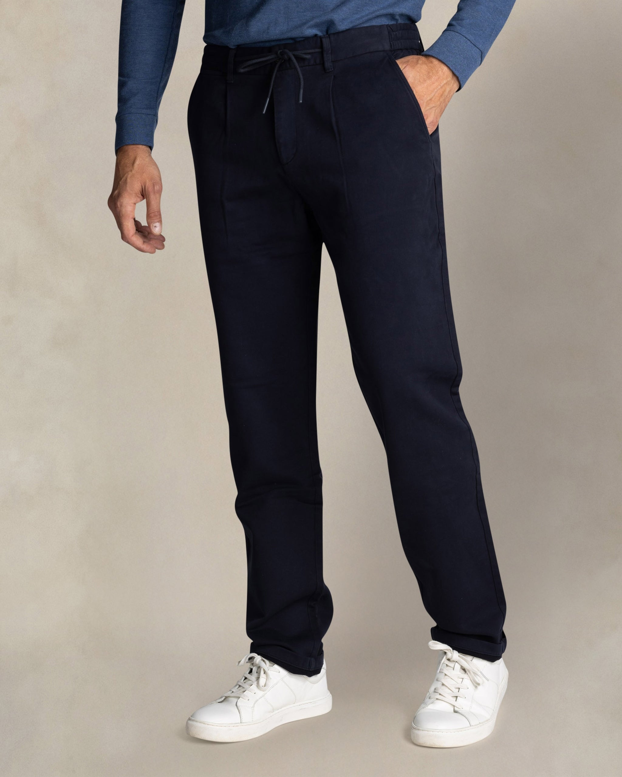 Blaue Baumwoll-Stretchhose Blaue Baumwoll-Stretchhose