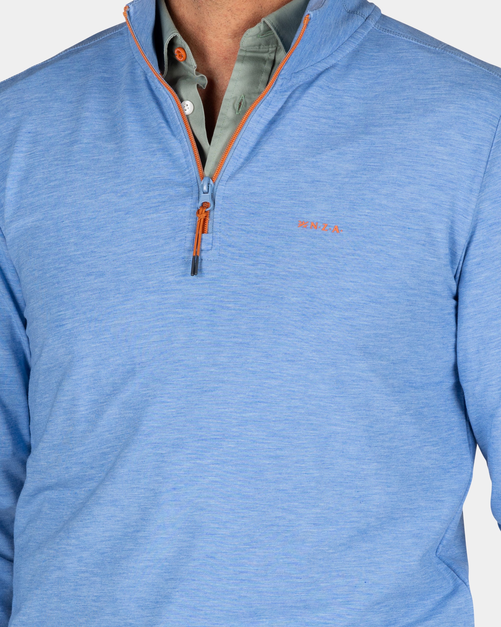 Lichtblauwe sweater met halve rits - Frozen Blue Lichtblauwe sweater met halve rits - Frozen Blue