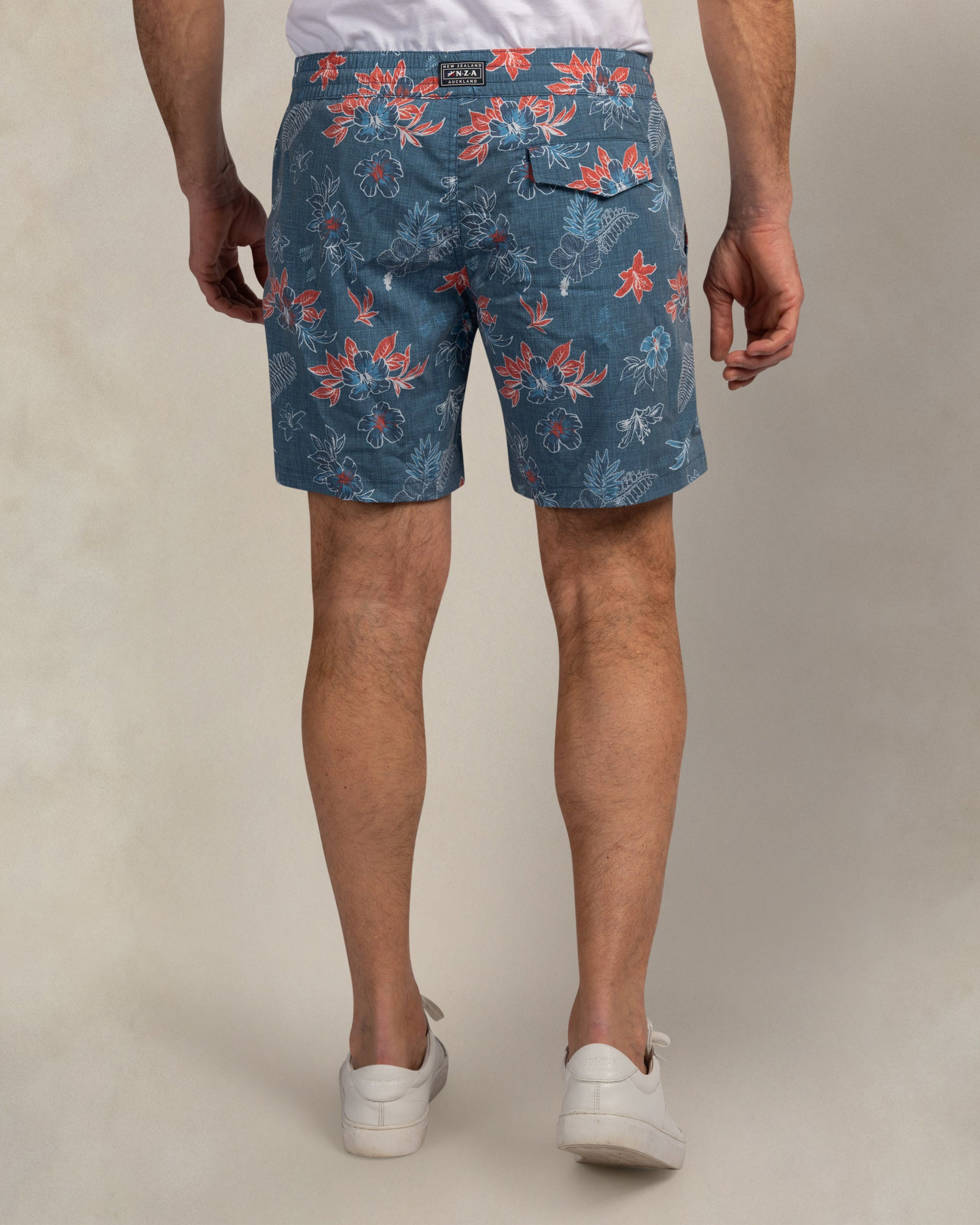 Pantalón corto azul con estampado Pantalón corto azul con estampado