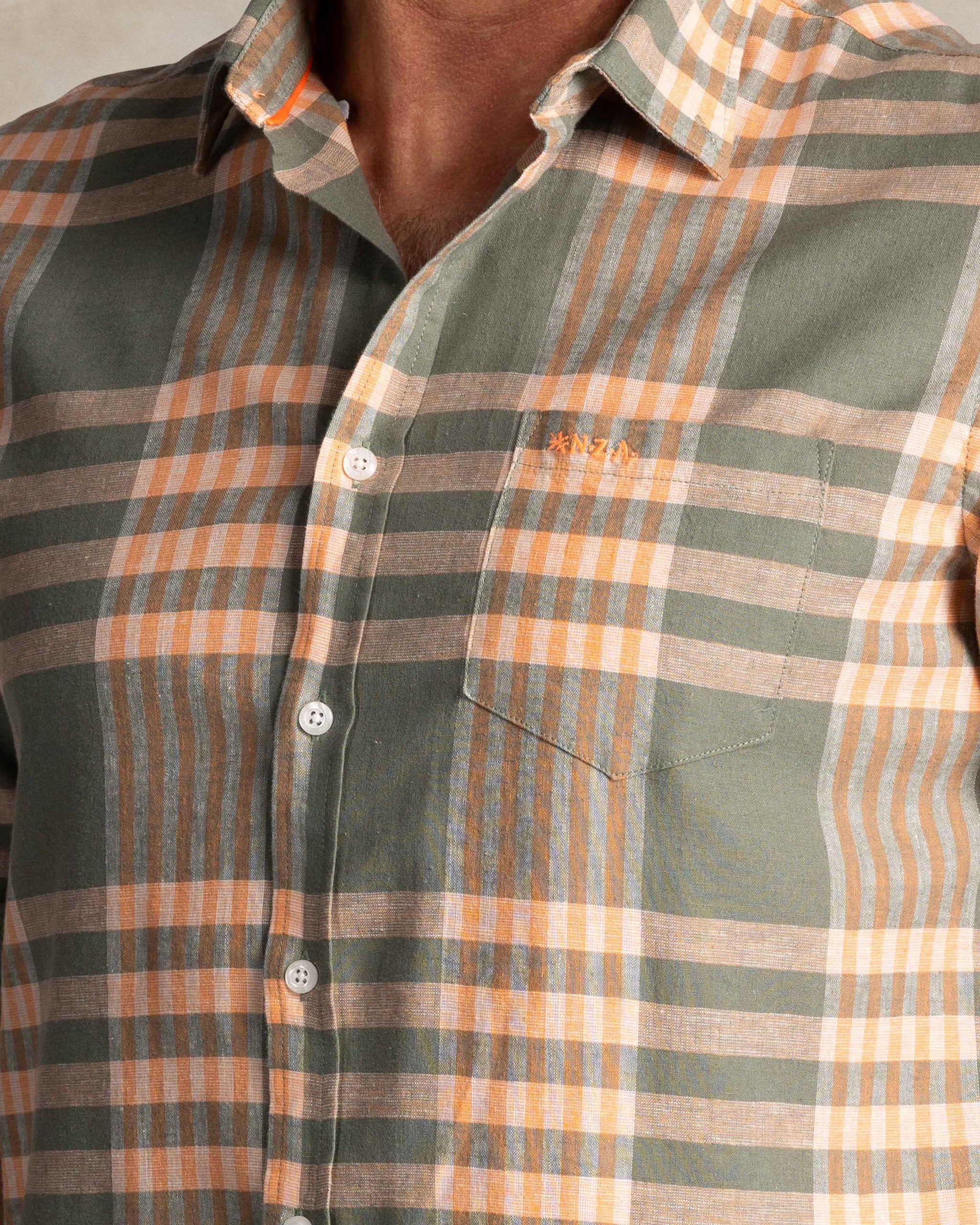 Green and orange short-sleeve checkered shirt Green and orange short-sleeve checkered shirt
