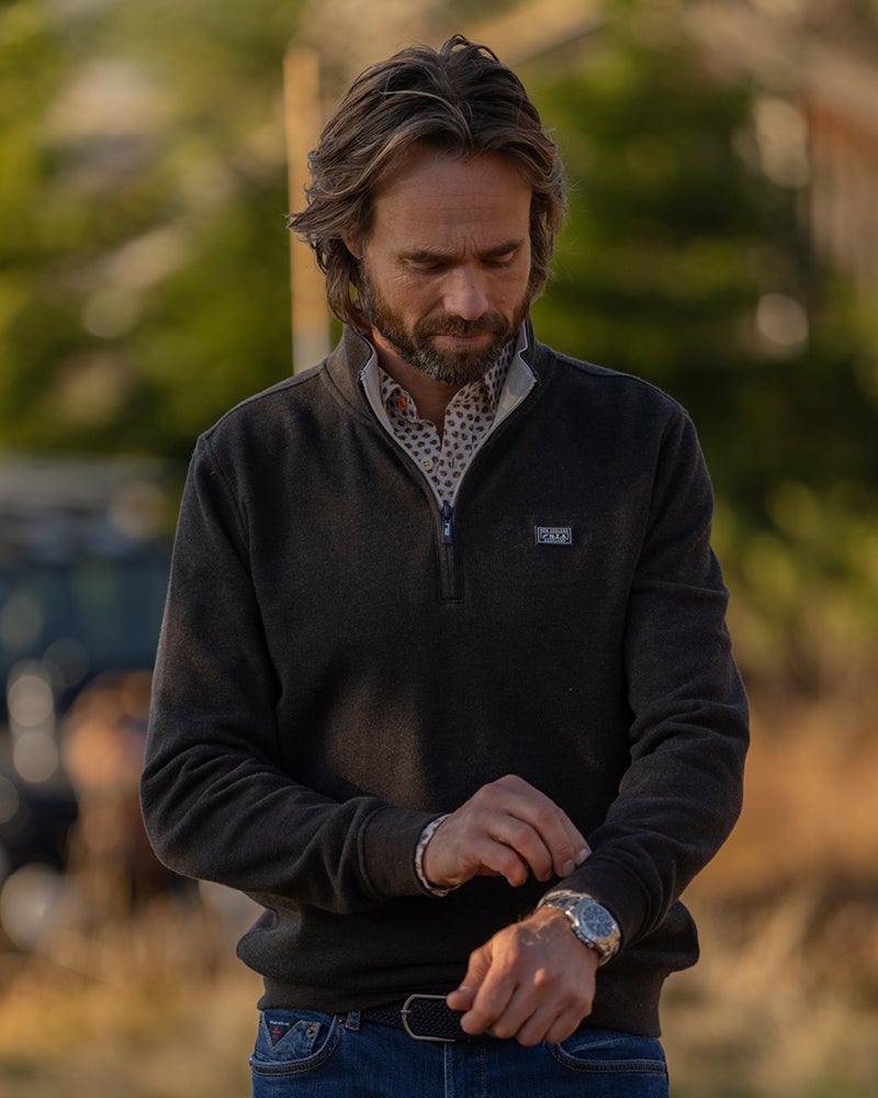 Brauner Baumwoll-Halbzip-Sweater Brauner Baumwoll-Halbzip-Sweater