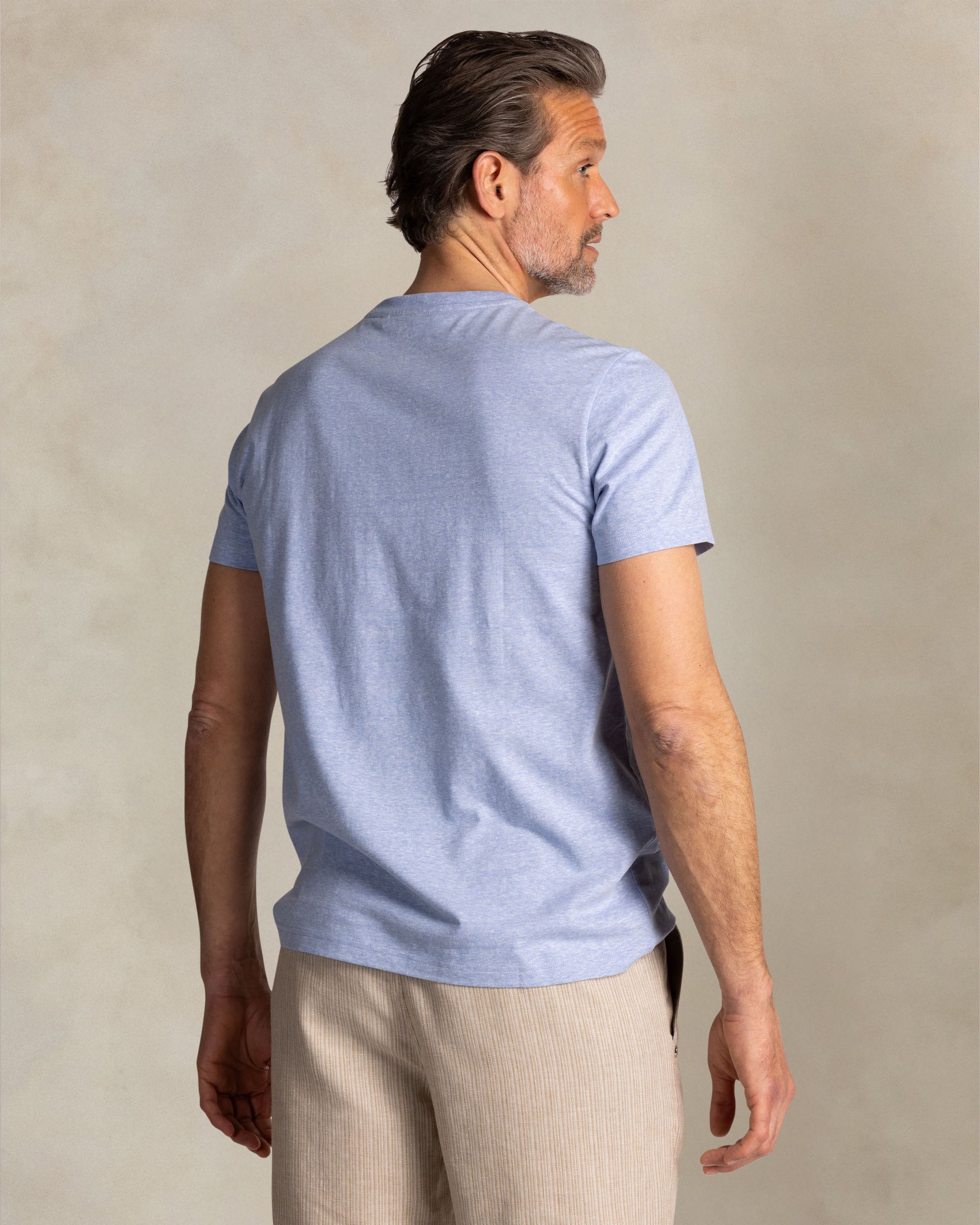 Camiseta azul con logo NZA en el pecho Camiseta azul con logo NZA en el pecho