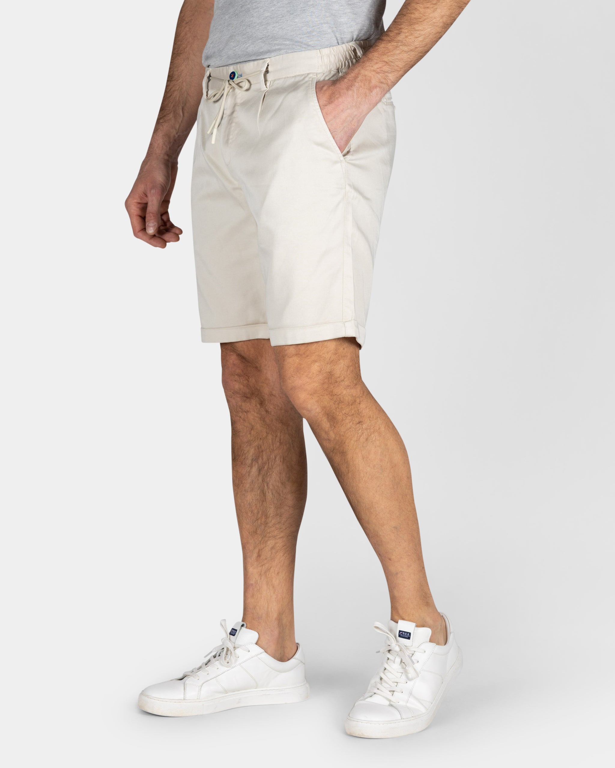 Beige chino short met stretch Beige chino short met stretch