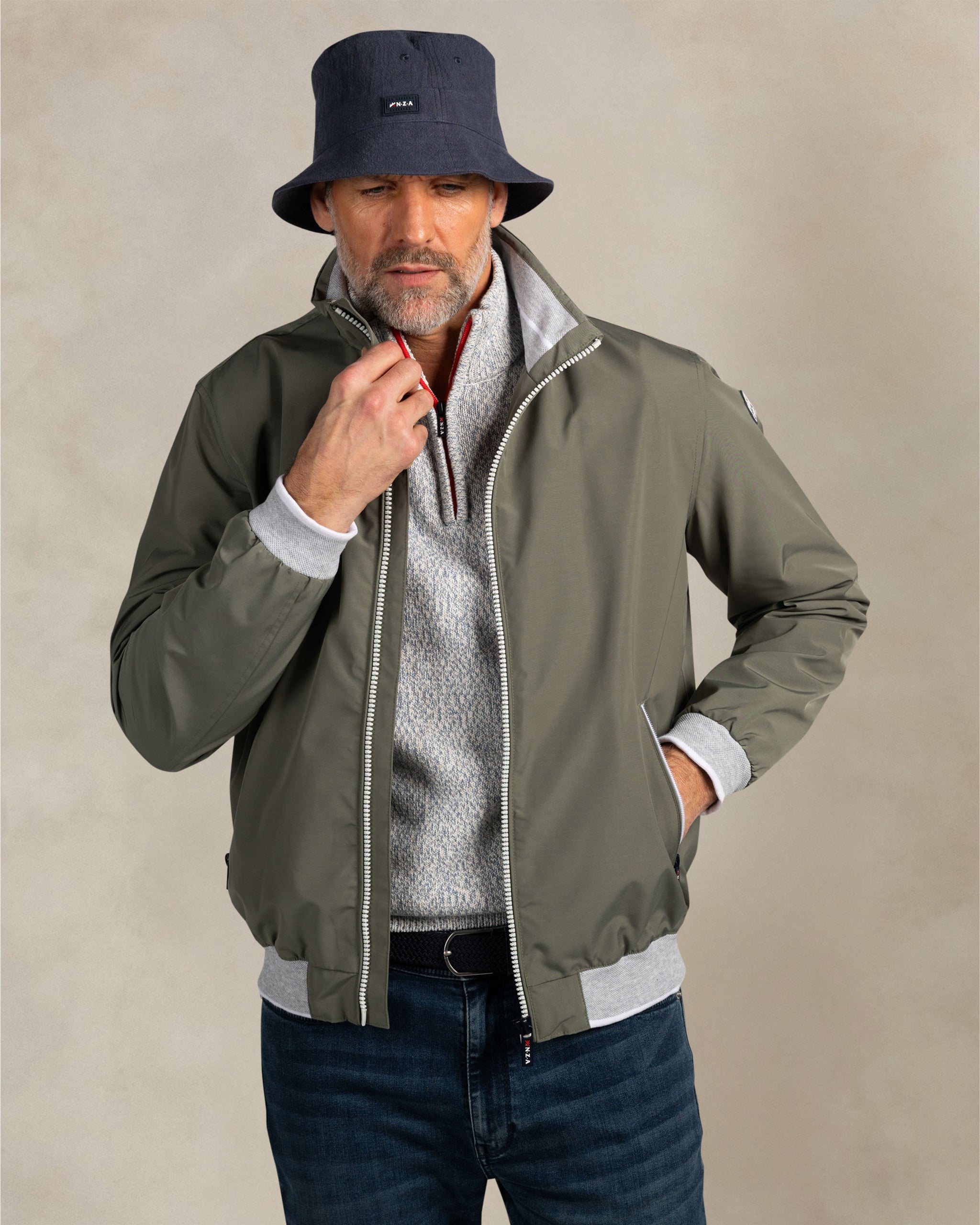 Chapeau seau bleu en lin 100% Chapeau seau bleu en lin 100%