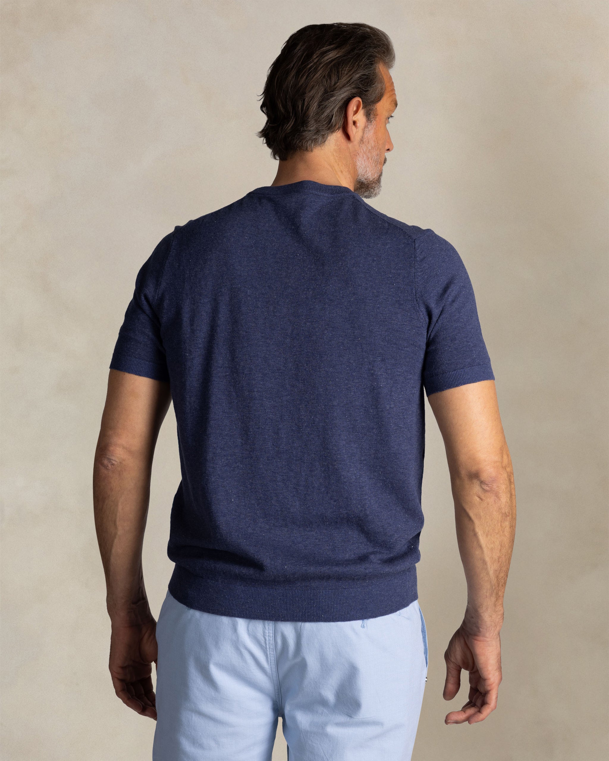 Marineblaue baumwollpullover mit rundhalsausschnitt Marineblaue baumwollpullover mit rundhalsausschnitt