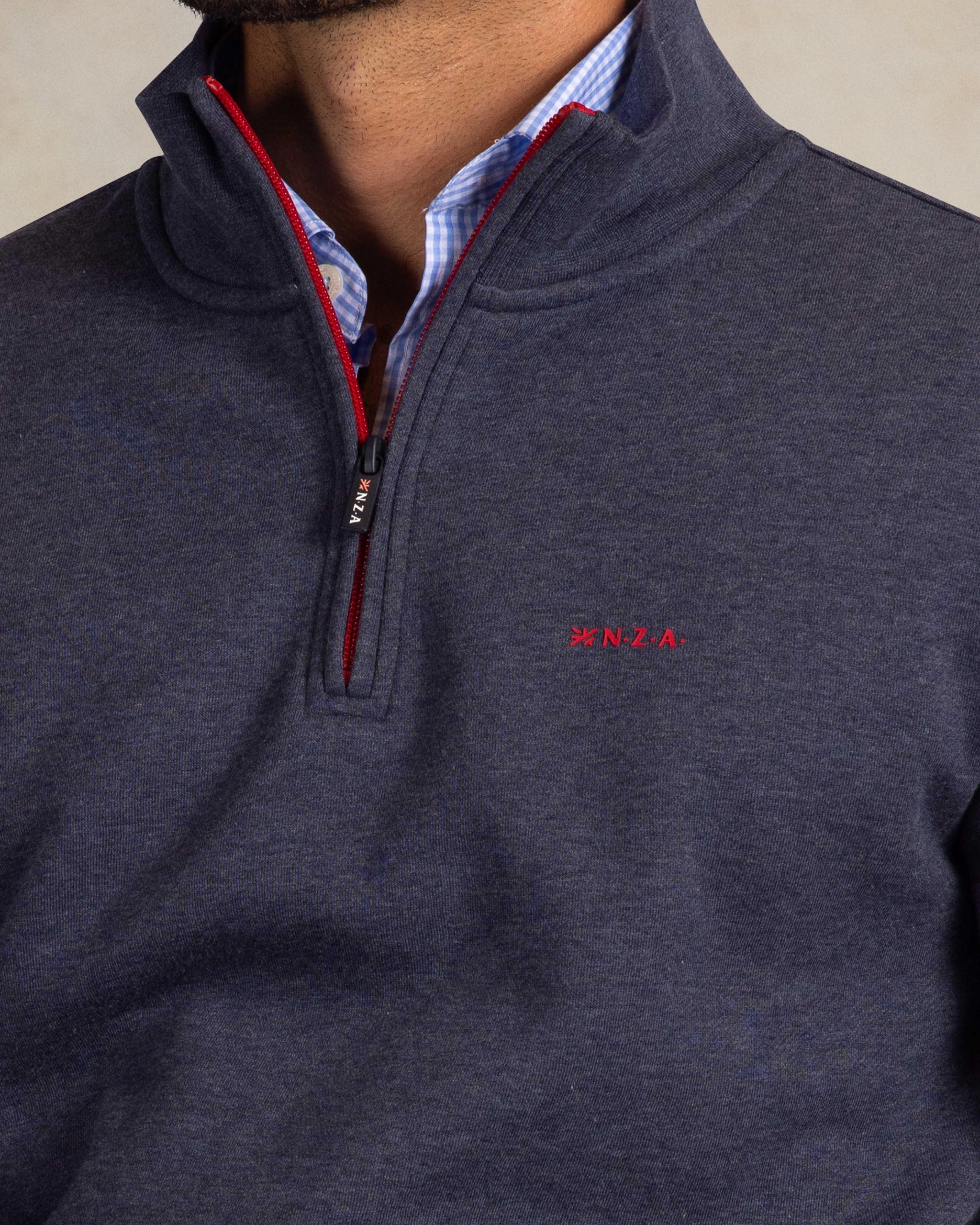 Pull à col zippé en coton bleu marine Pull à col zippé en coton bleu marine
