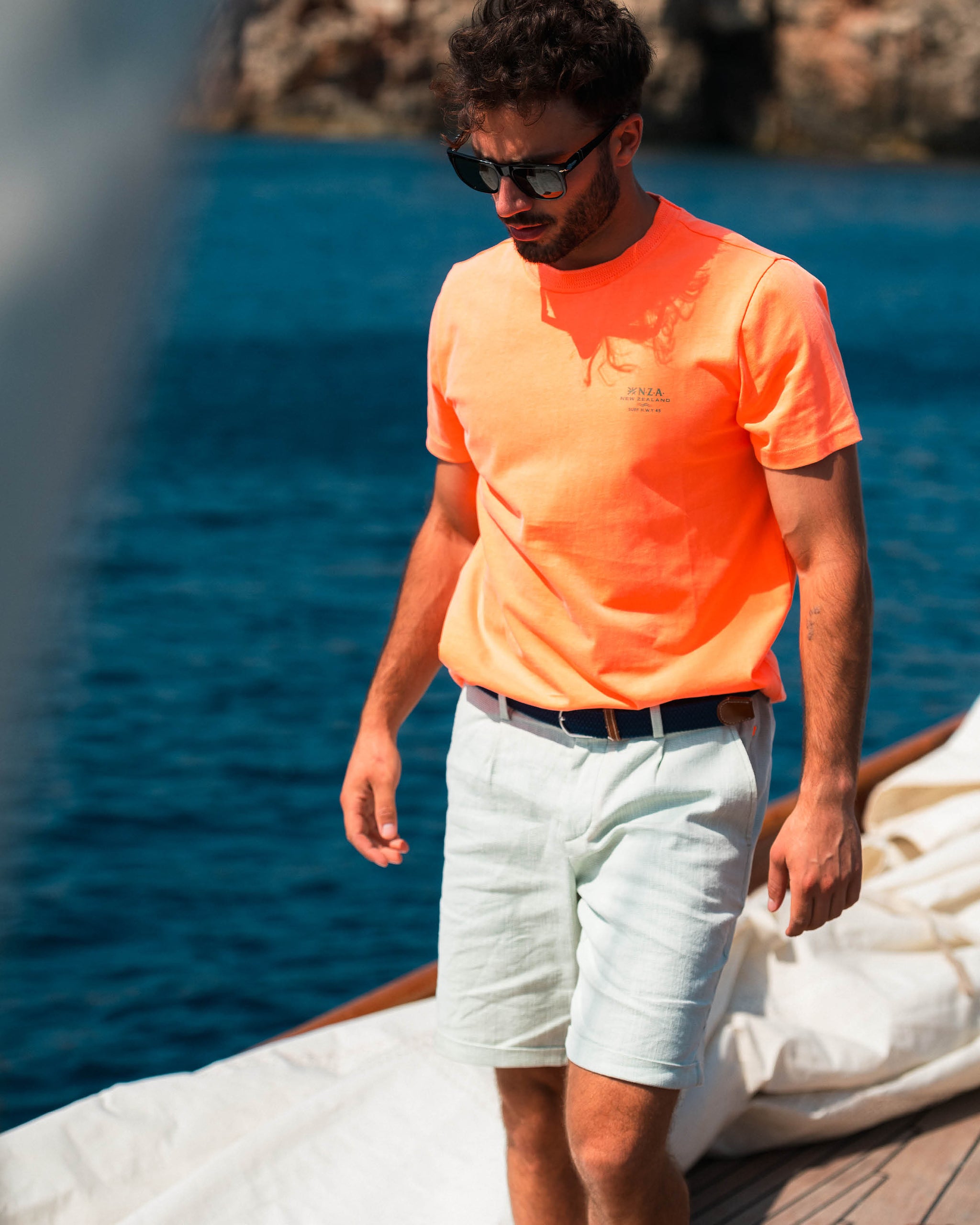 Lichtgroene chino shorts van katoen met linnen en tencel Lichtgroene chino shorts van katoen met linnen en tencel