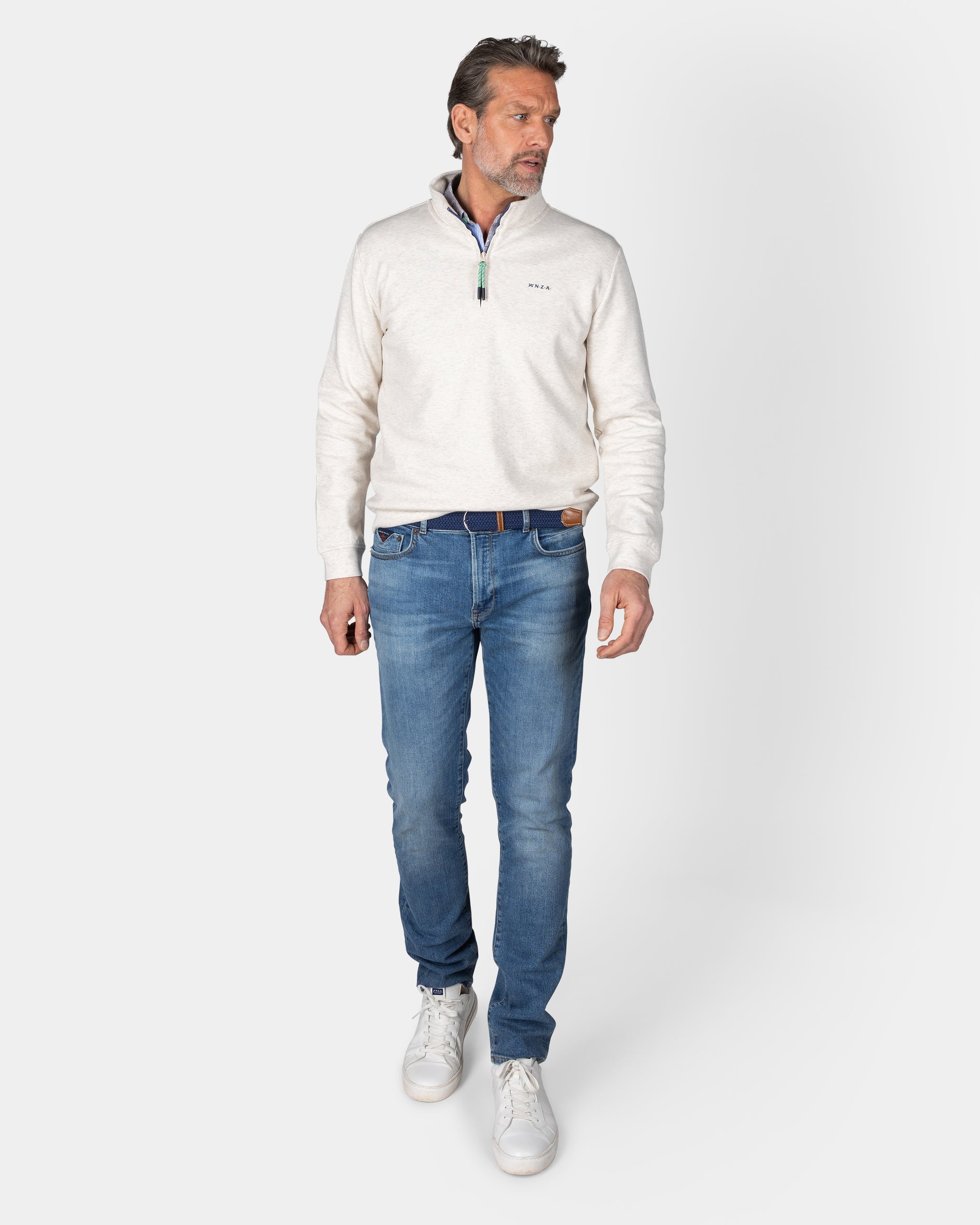 Beige trui met halve rits Beige trui met halve rits