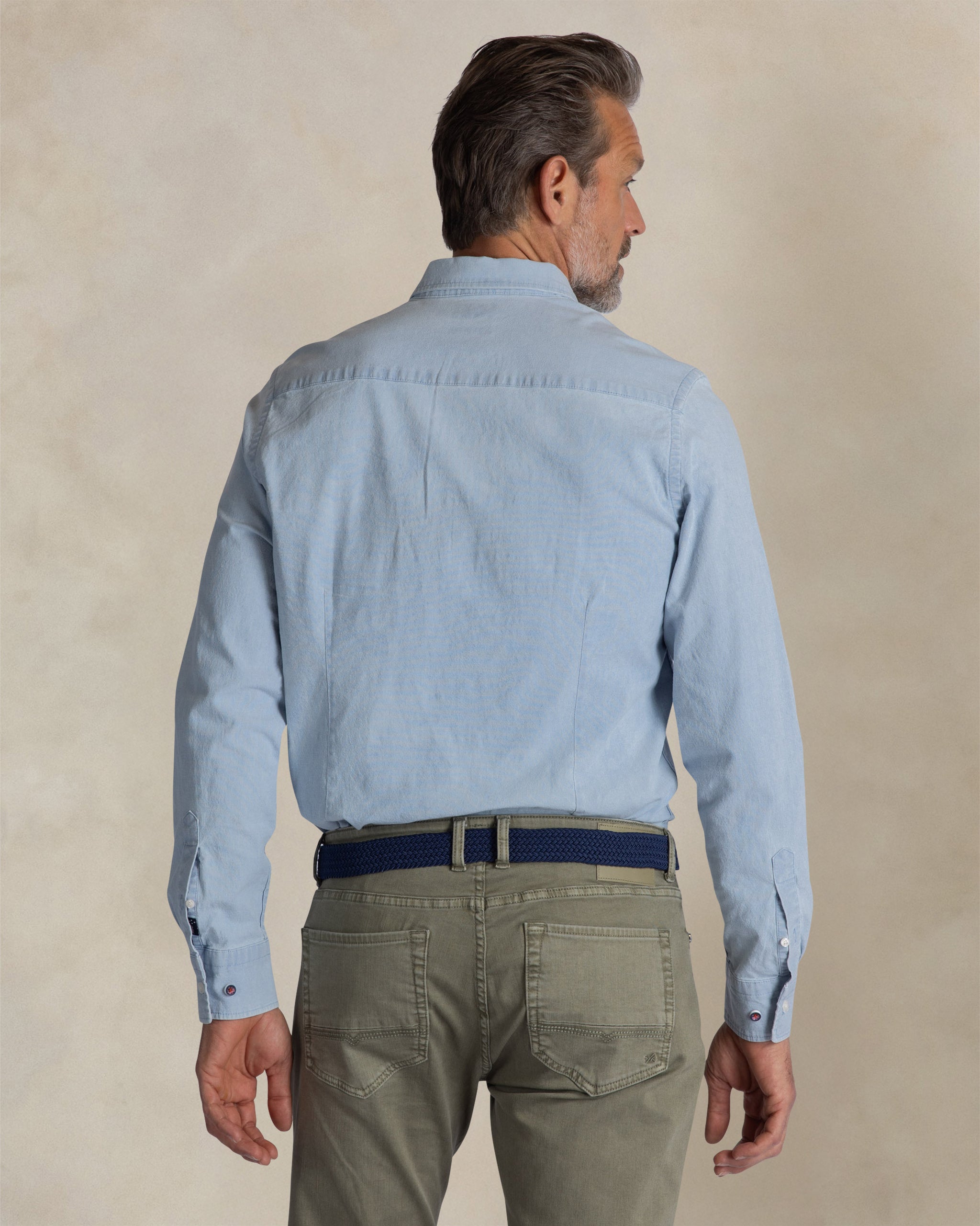 Chemise stretch en coton bleu clair Chemise stretch en coton bleu clair