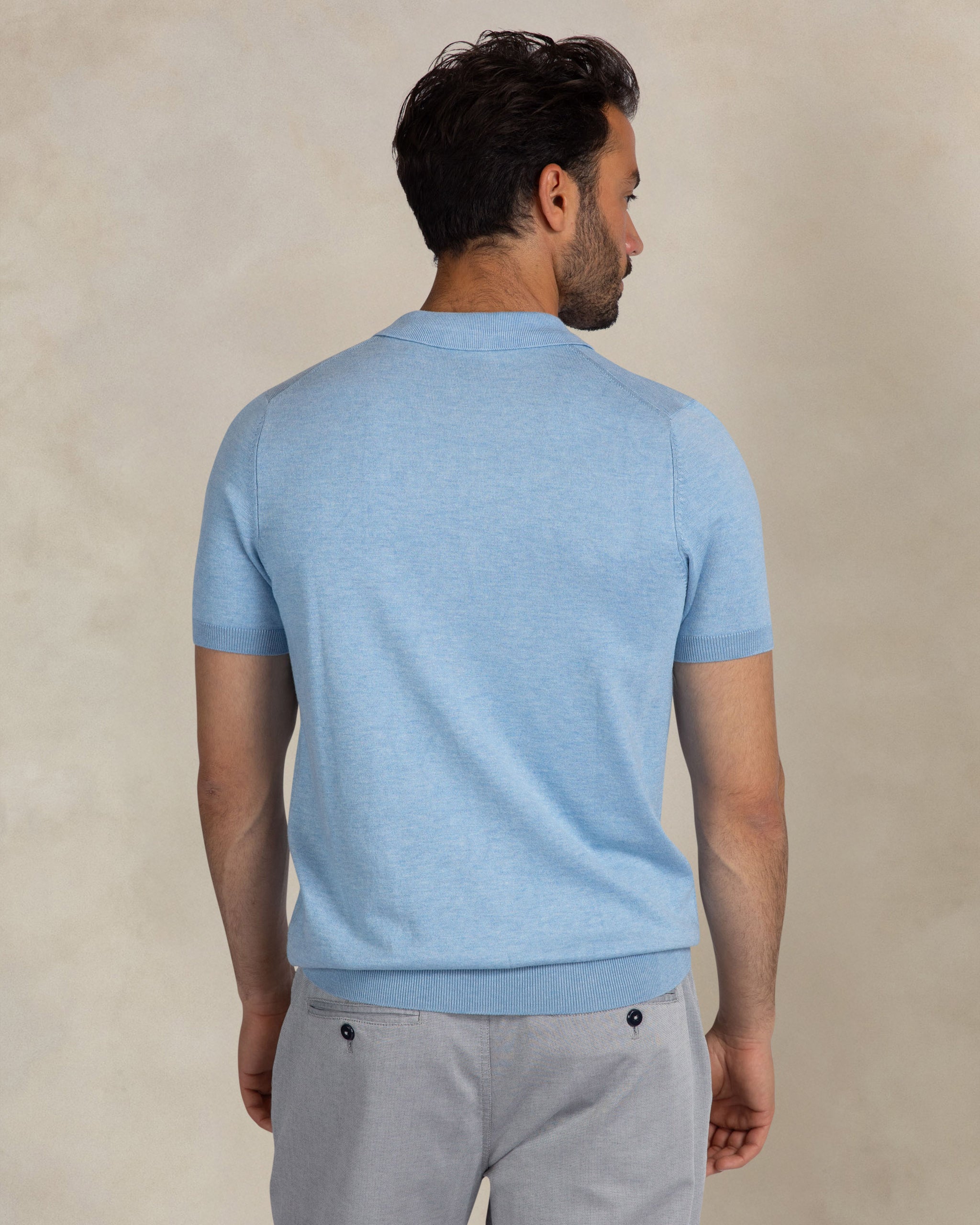 Polo en maille stretch bleu clair Polo en maille stretch bleu clair