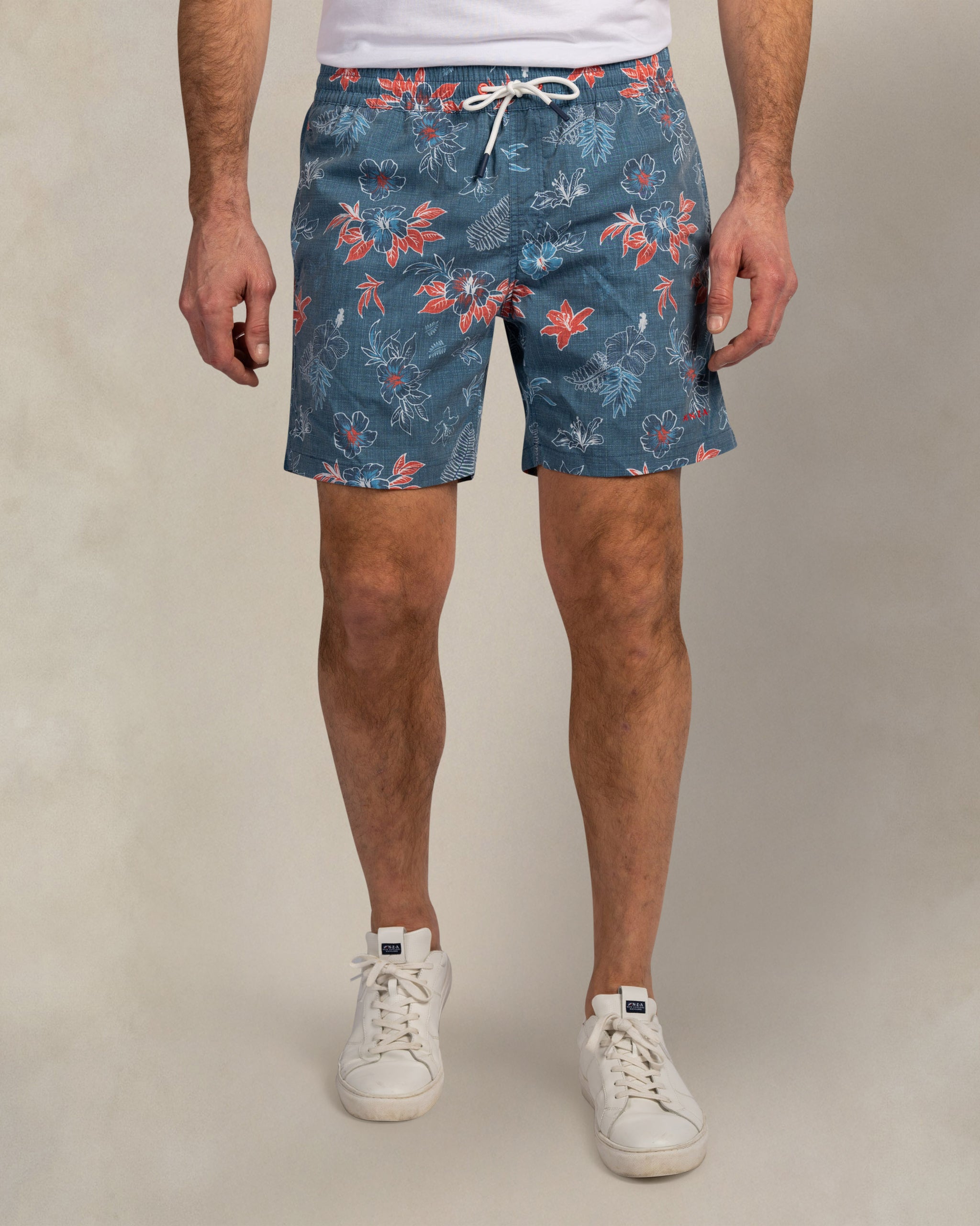 Pantalón corto azul con estampado Pantalón corto azul con estampado