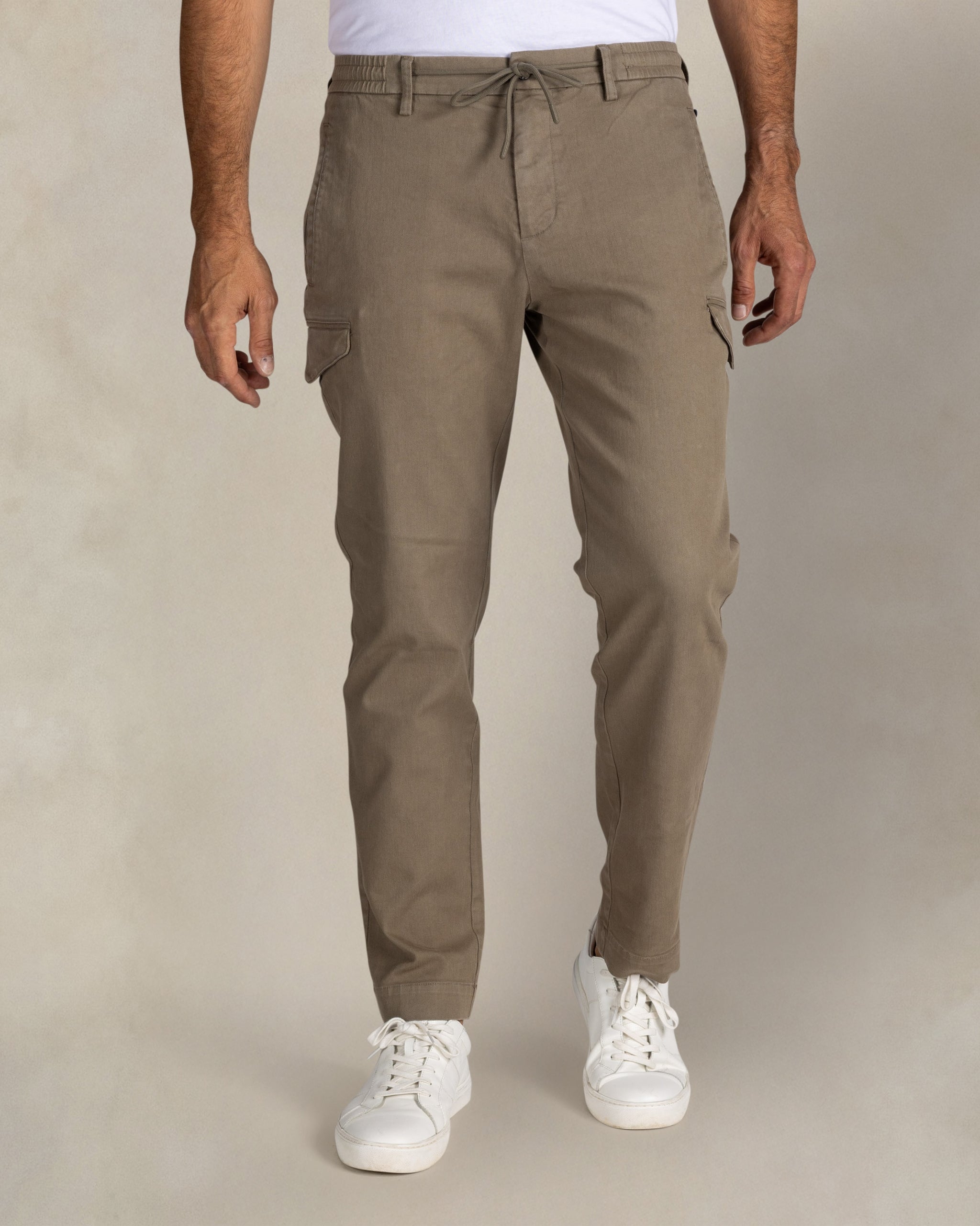 Pantalon cargo vert en coton stretch Pantalon cargo vert en coton stretch