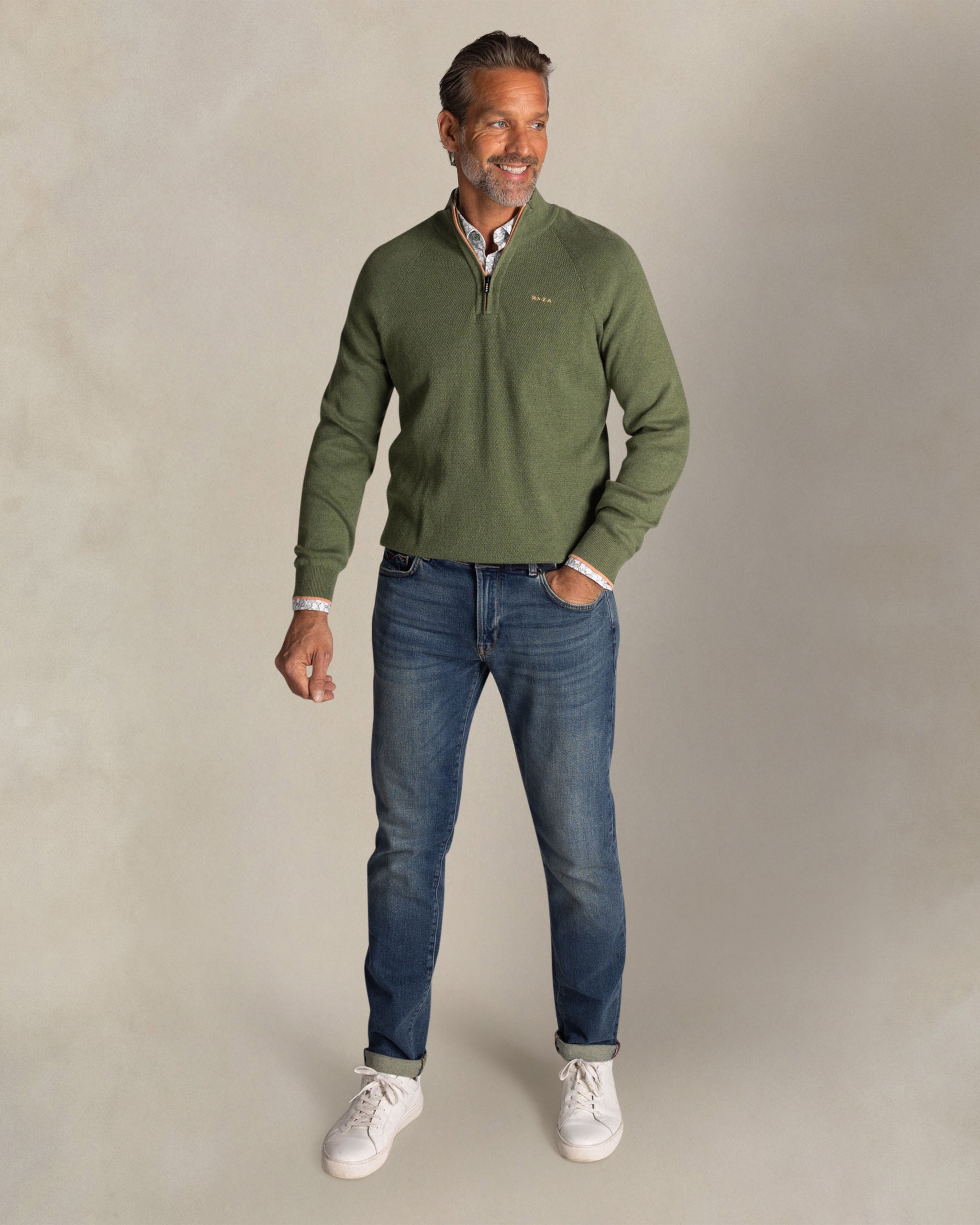 Jersey verde con media cremallera Jersey verde con media cremallera