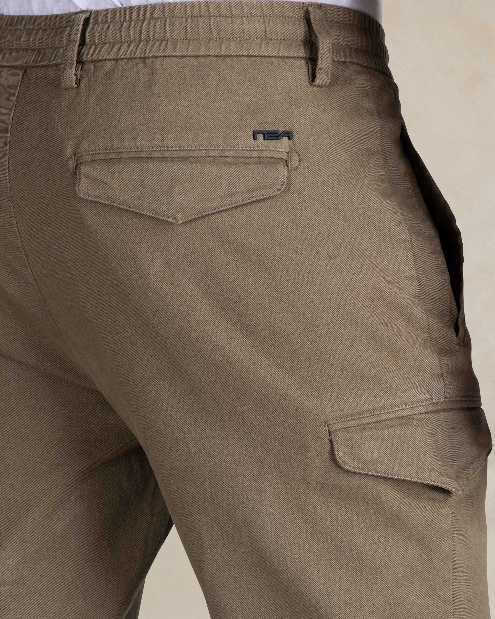 Pantalon cargo vert en coton stretch Pantalon cargo vert en coton stretch