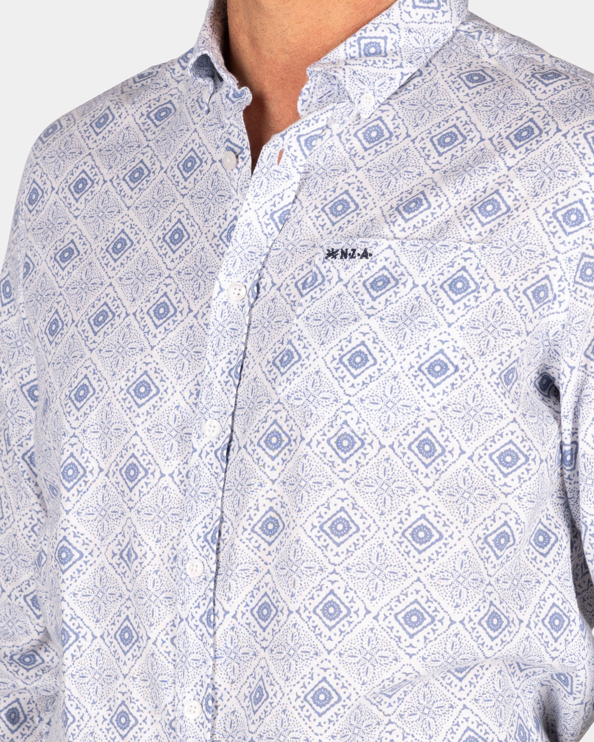 Lichtblauw geprint overhemd van linnen Lichtblauw geprint overhemd van linnen