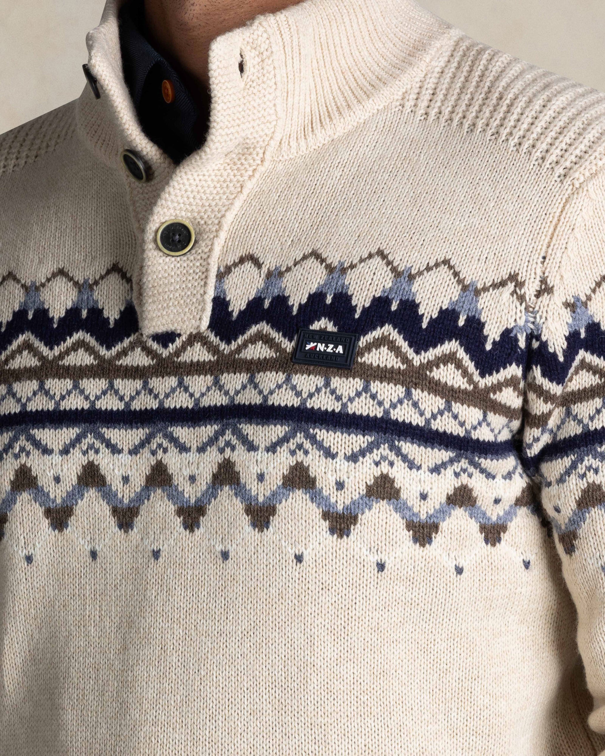 Ecru wollen trui met knoopsluiting Ecru wollen trui met knoopsluiting