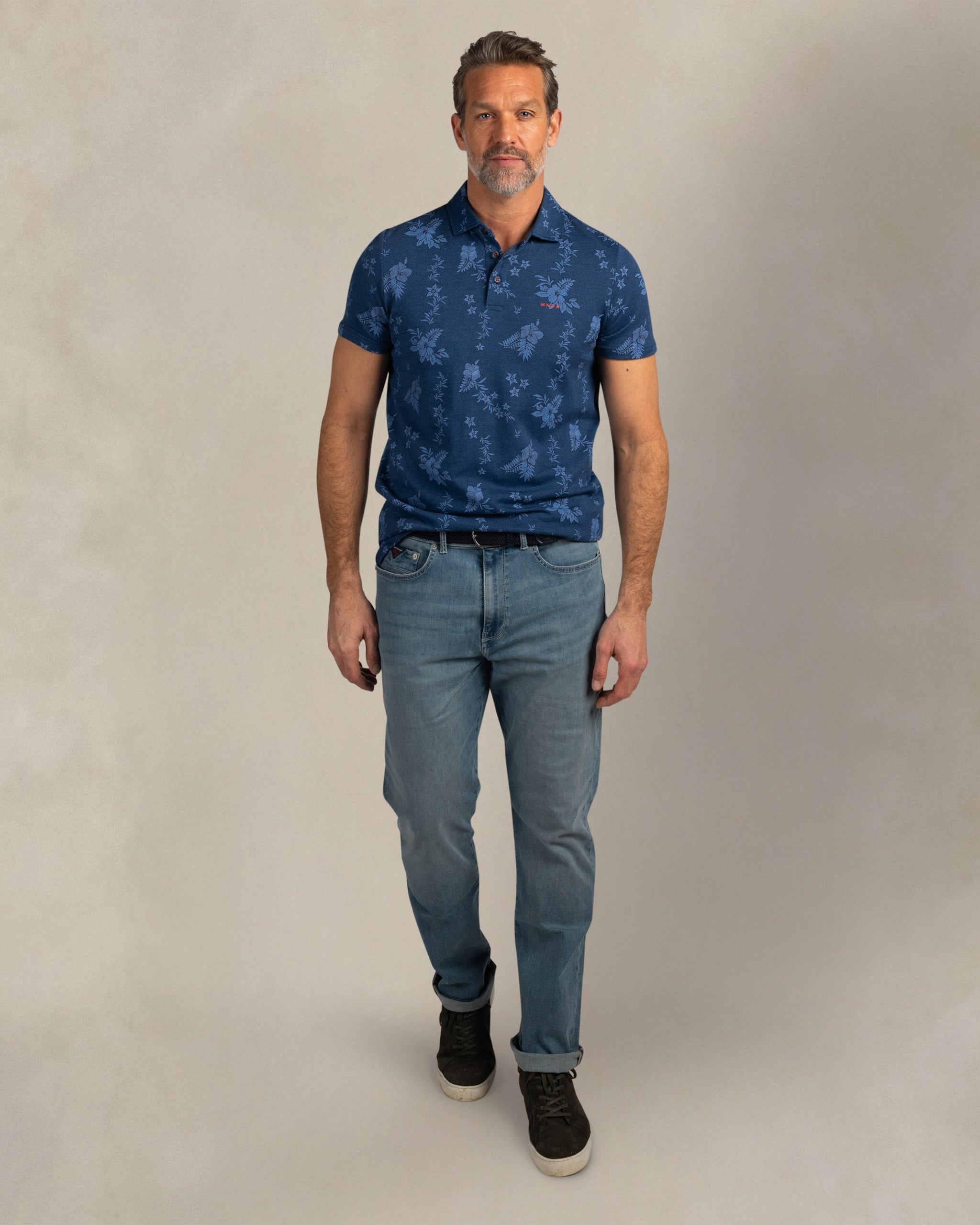 Blauwe katoenen polo Blauwe katoenen polo