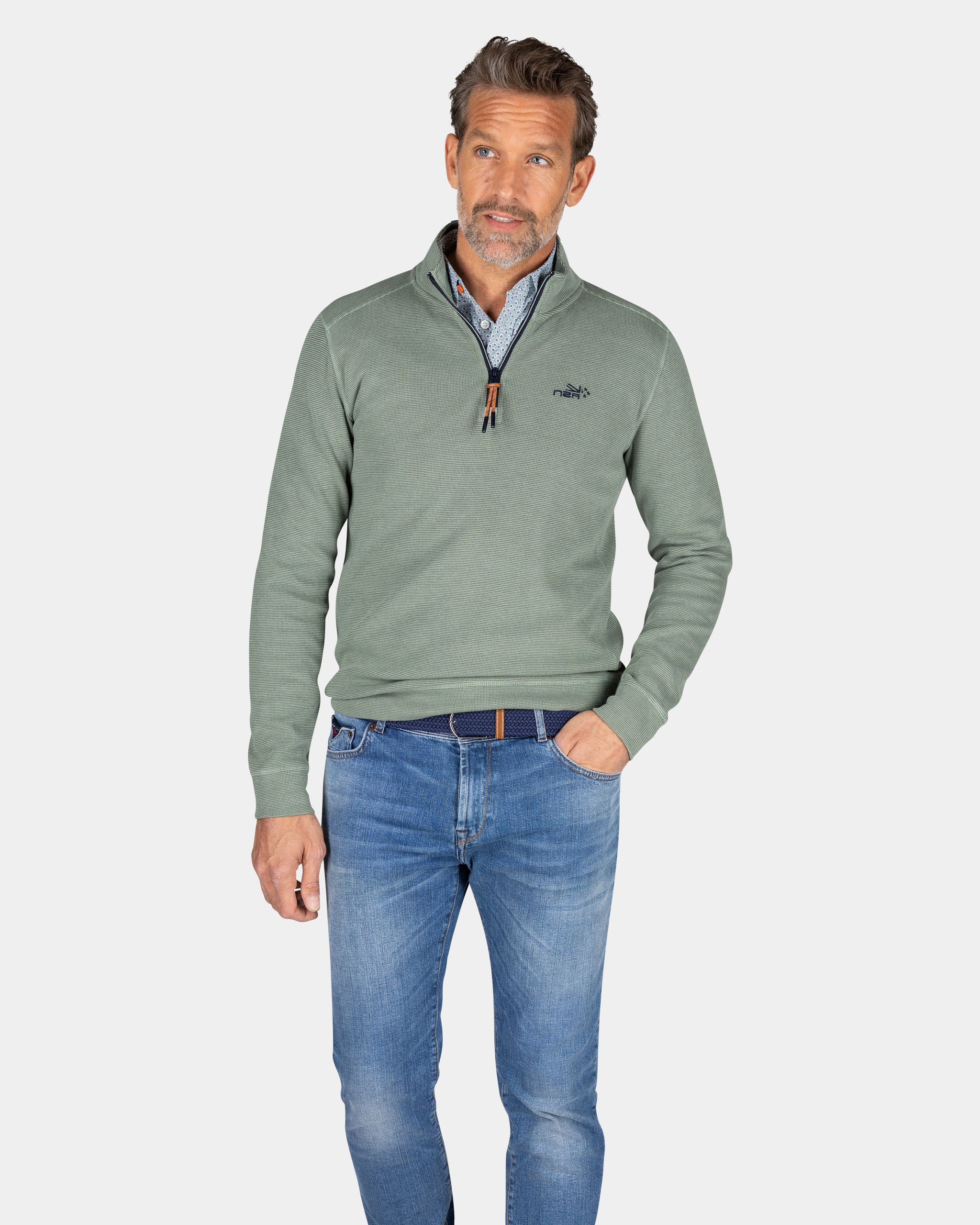 Groene sweater met halve rits - Pebble Green Groene sweater met halve rits - Pebble Green