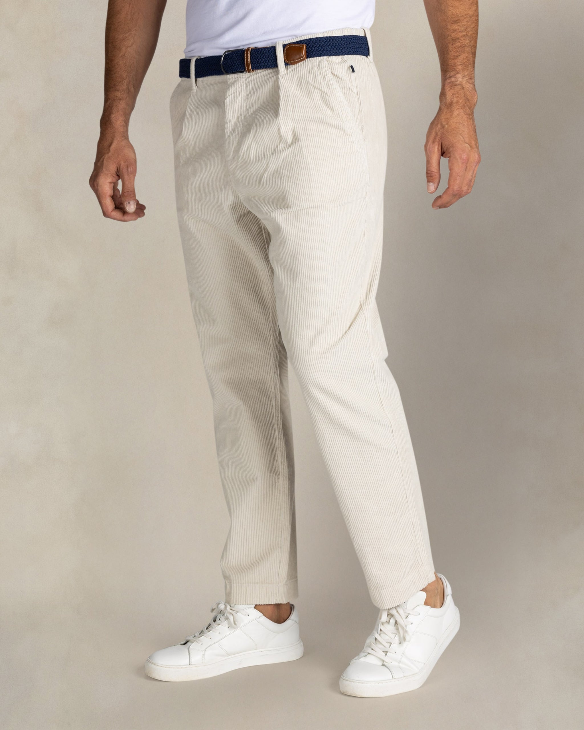 Pantalon stretch en coton écru Pantalon stretch en coton écru