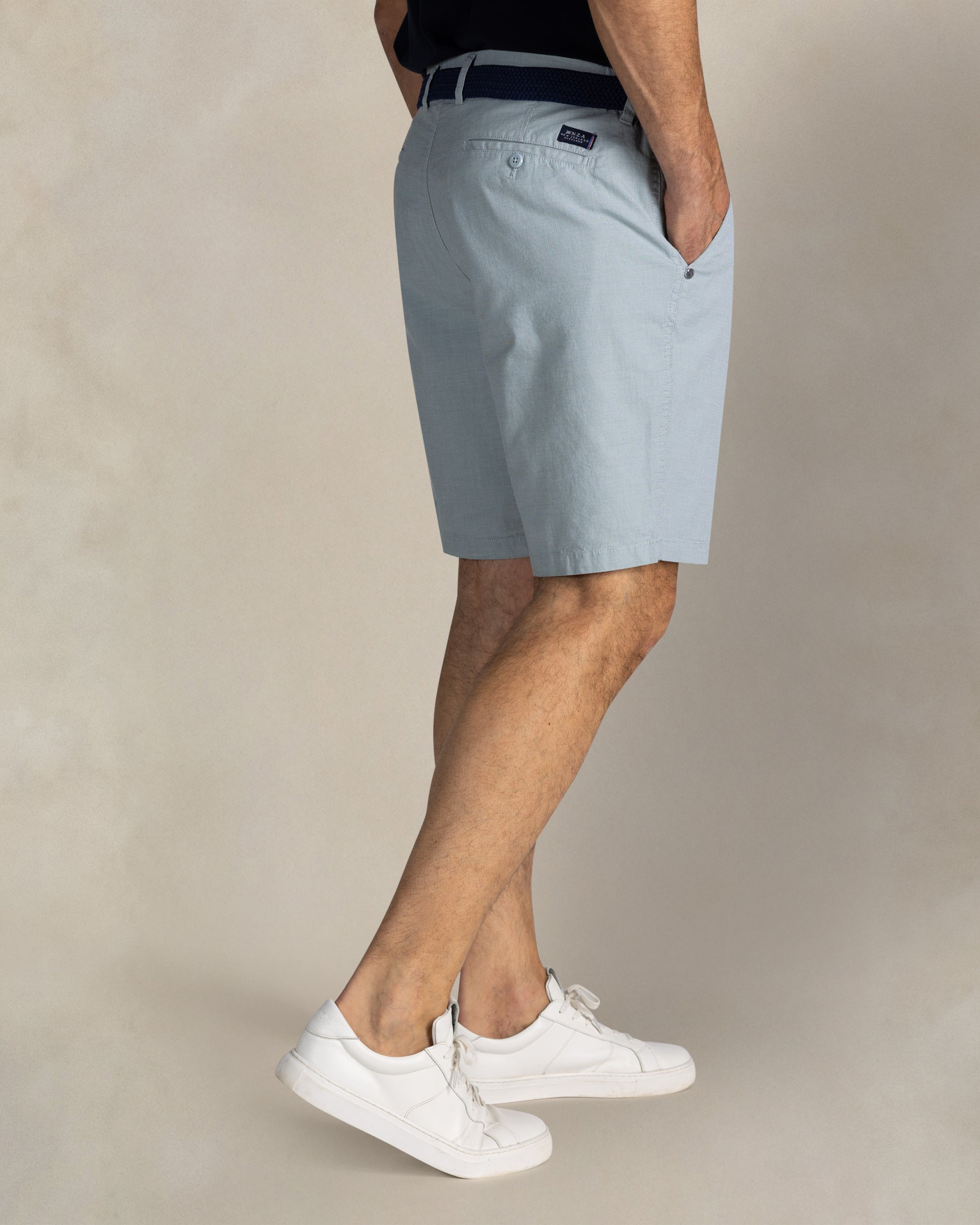 Hellgrüne Chino-Shorts aus Baumwollstretch Hellgrüne Chino-Shorts aus Baumwollstretch