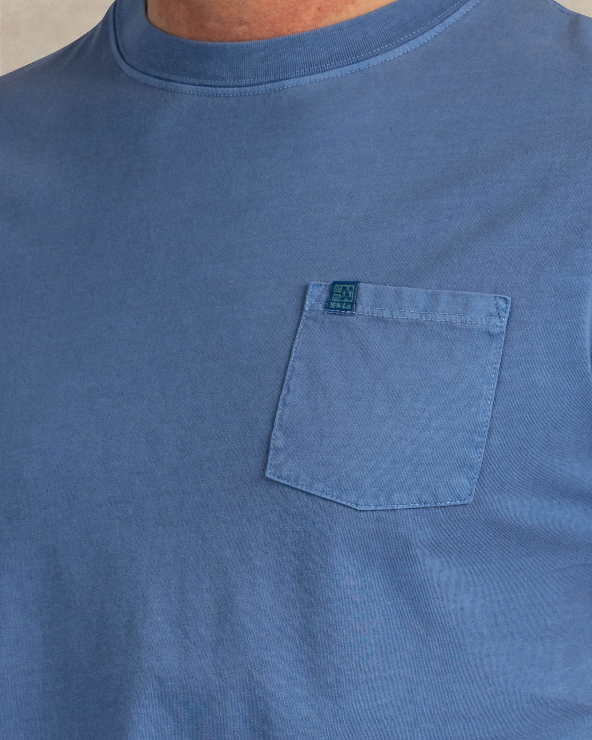 T-shirt en coton 100 % bleu clair T-shirt en coton 100 % bleu clair