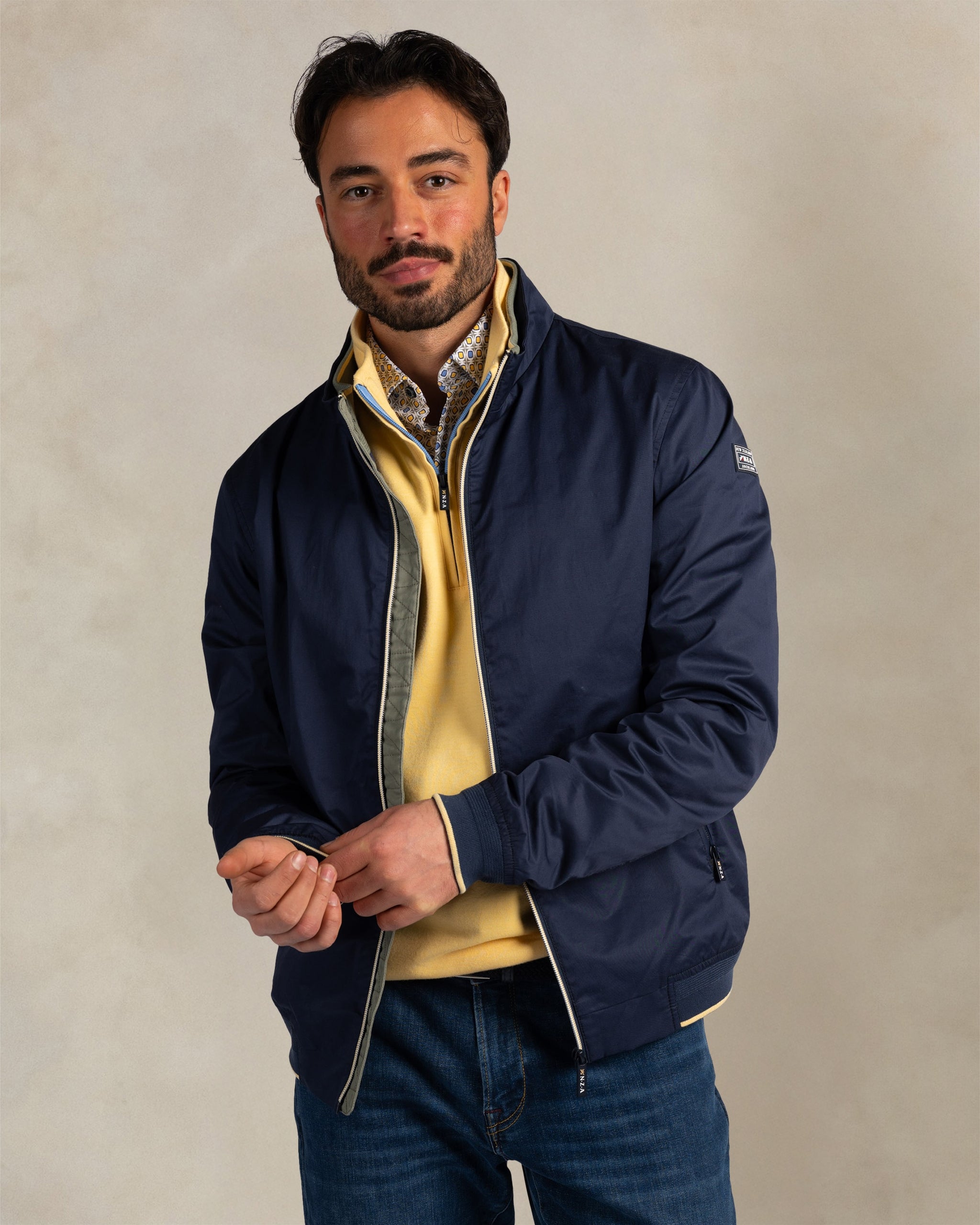 Donkerblauwe katoenen jas Donkerblauwe katoenen jas