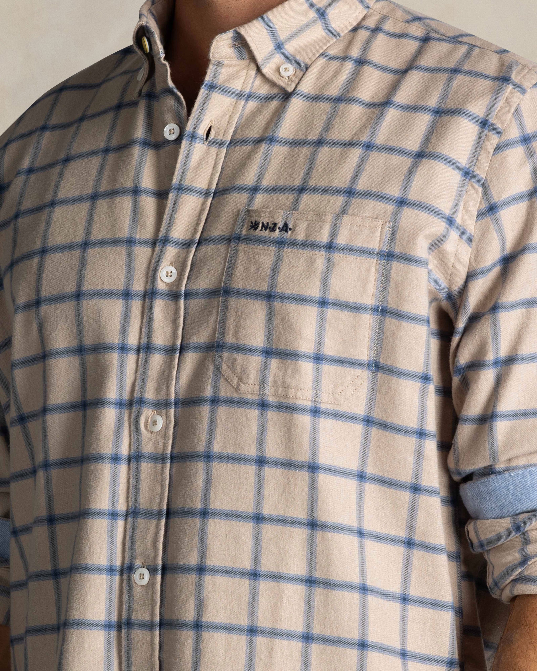 Ecru stretchhemd aus Baumwolle Ecru stretchhemd aus Baumwolle