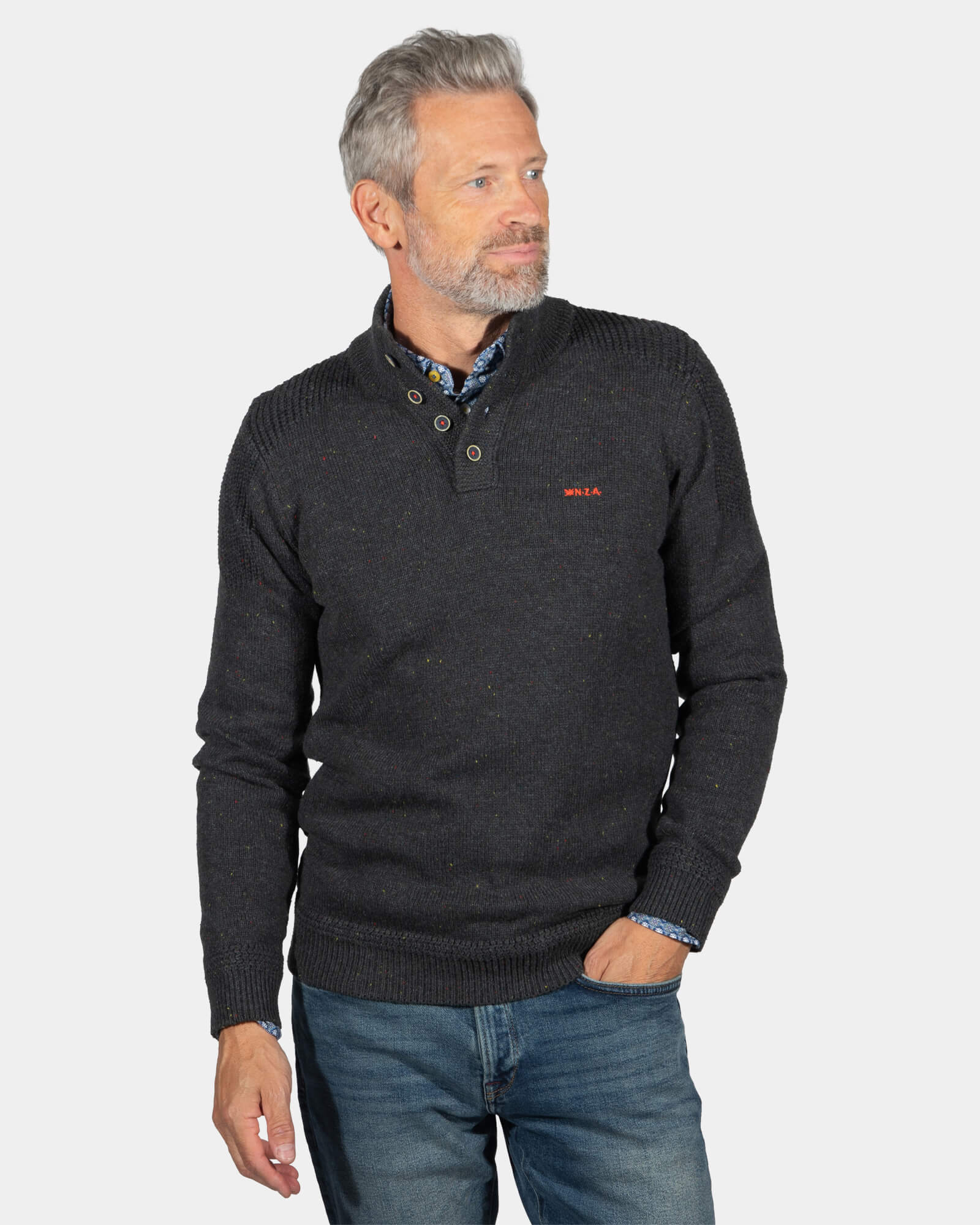 Solid coloured button jumper Brownlee - Eucalyptus Green Solid coloured button jumper Brownlee - Eucalyptus Green