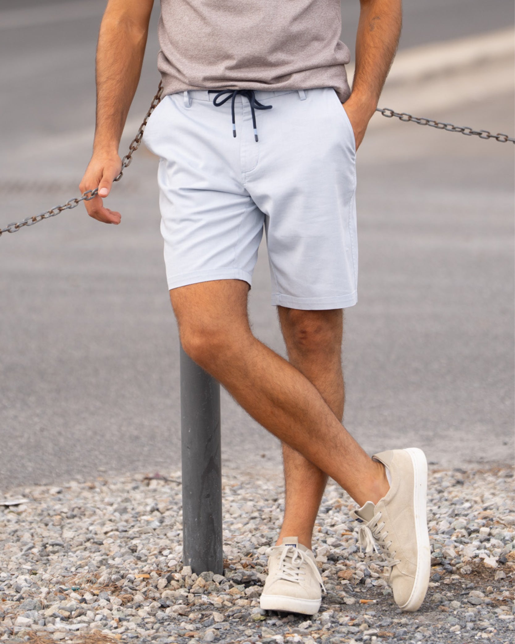 Lichtblauwe stretch chino shorts Lichtblauwe stretch chino shorts