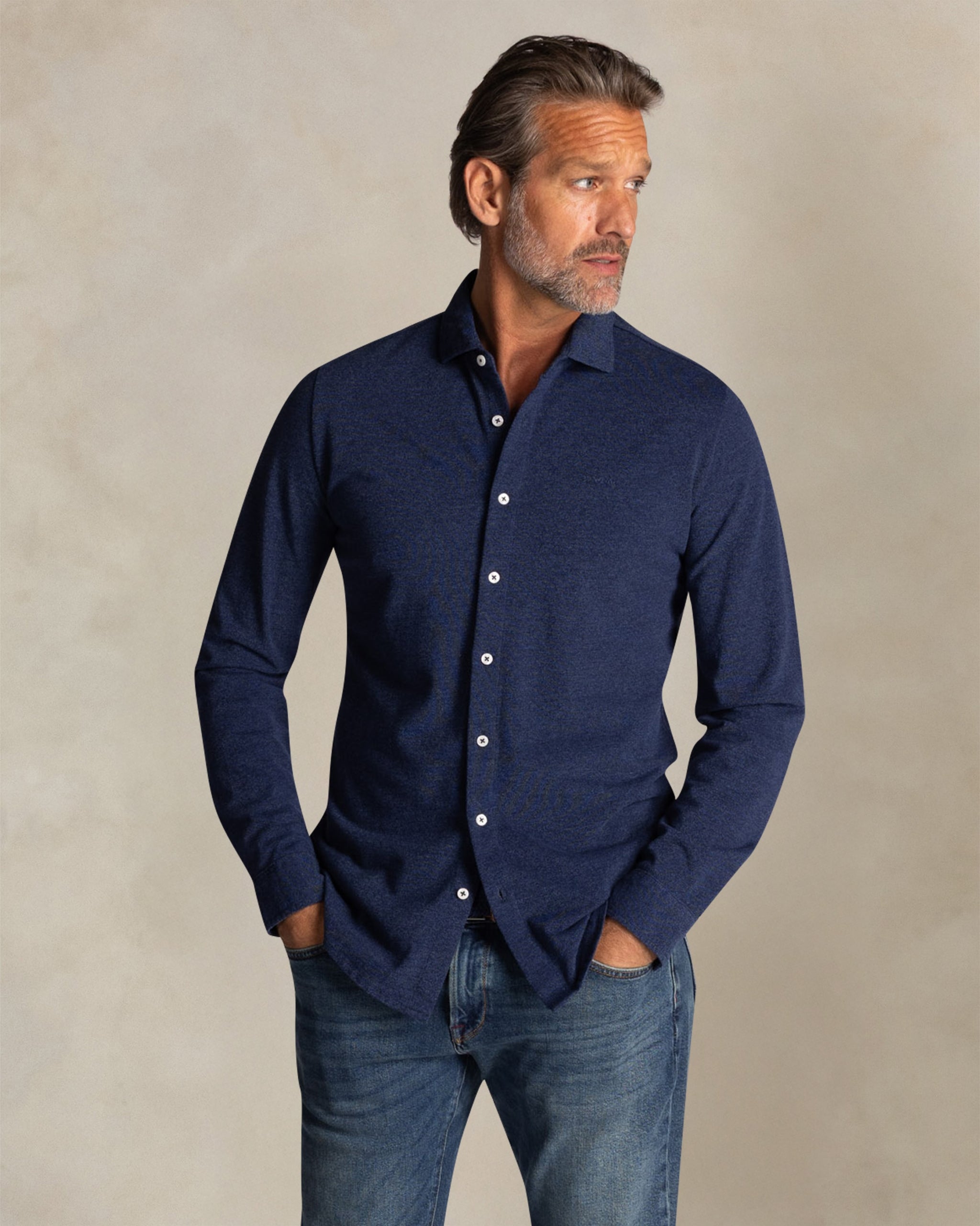 Camisa azul de algodón Camisa azul de algodón