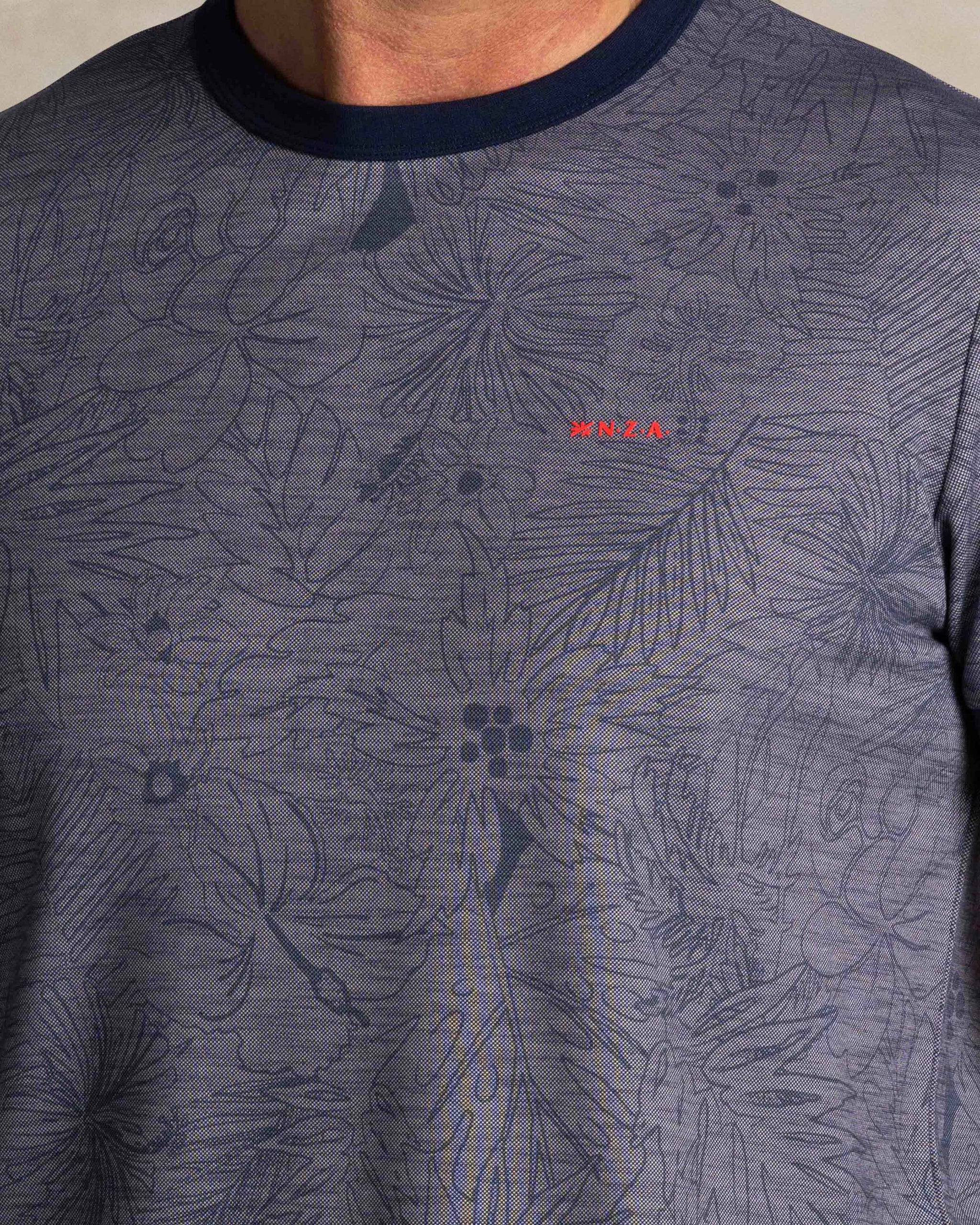 Blue round-neck T-shirt with leaf print Blue round-neck T-shirt with leaf print