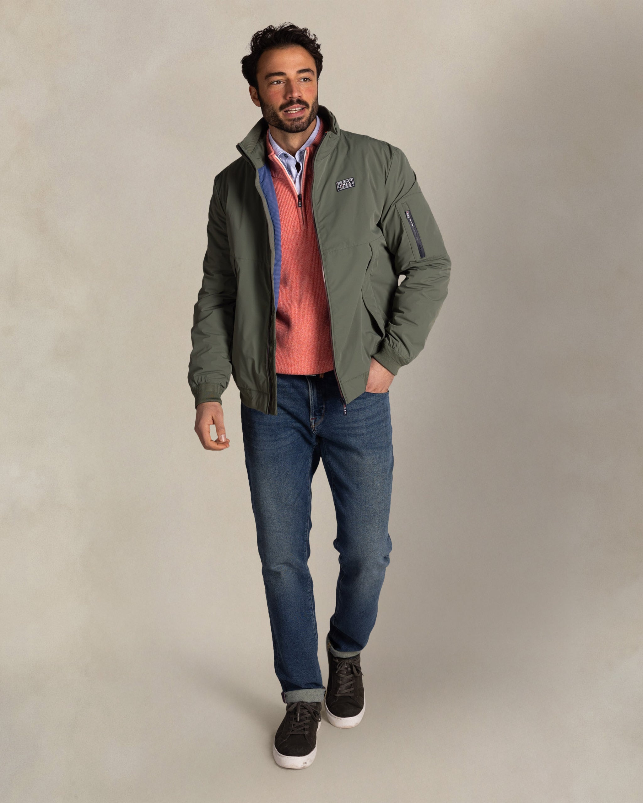 Green water-repellent jacket Green water-repellent jacket