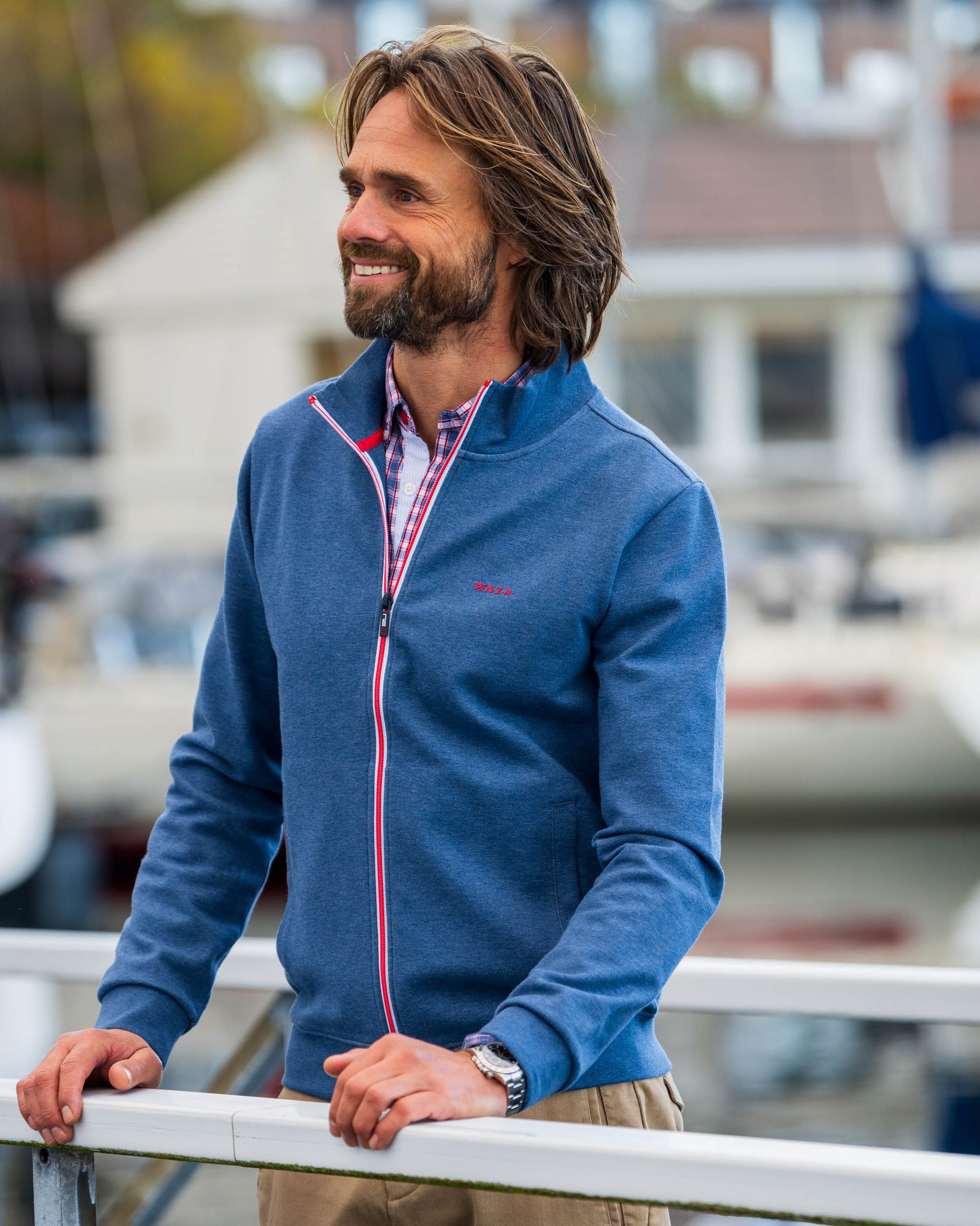 Blaues kariertes Baumwollhemd Blaues kariertes Baumwollhemd