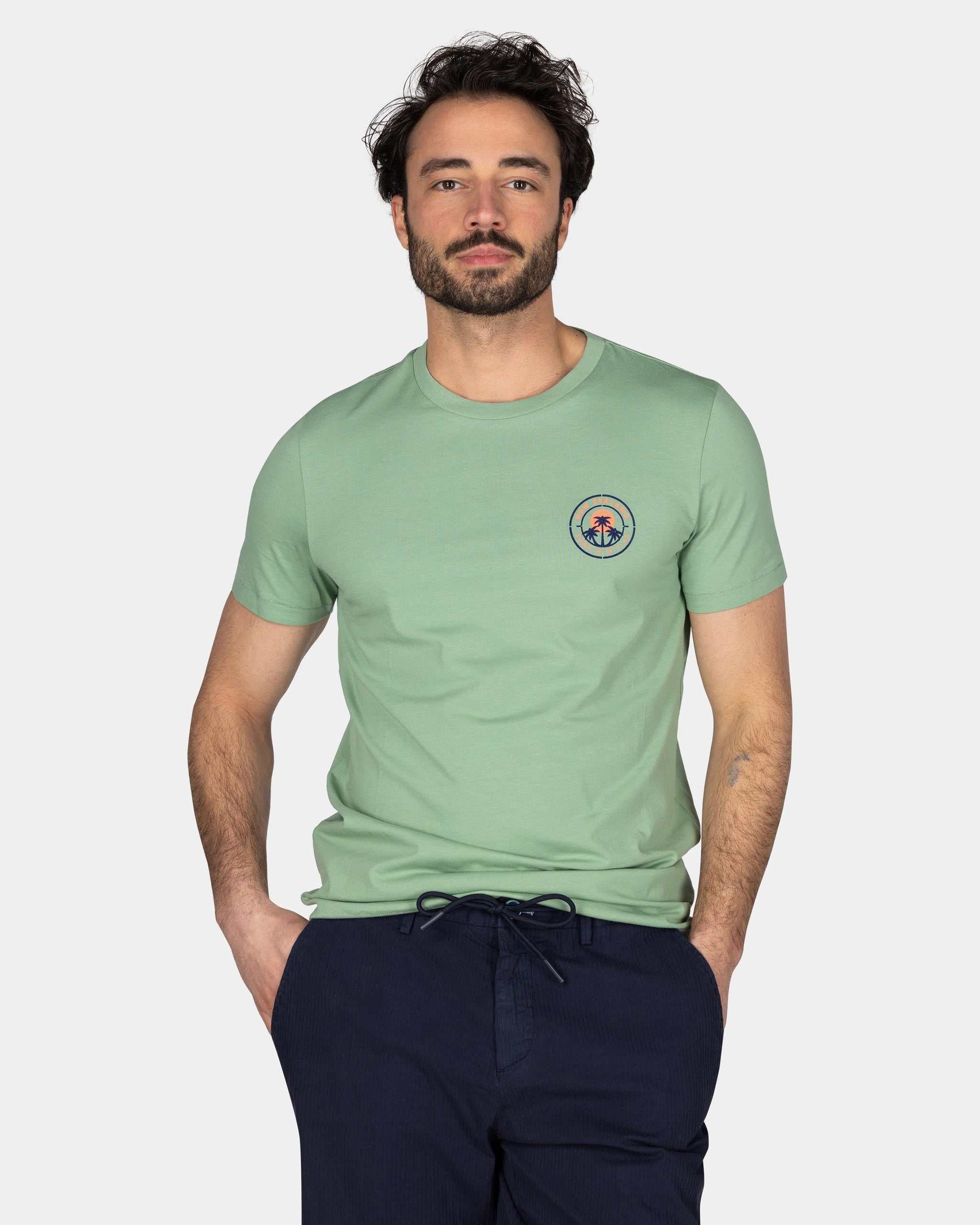 Dunkelgrünes T-Shirt aus Baumwolle Dunkelgrünes T-Shirt aus Baumwolle