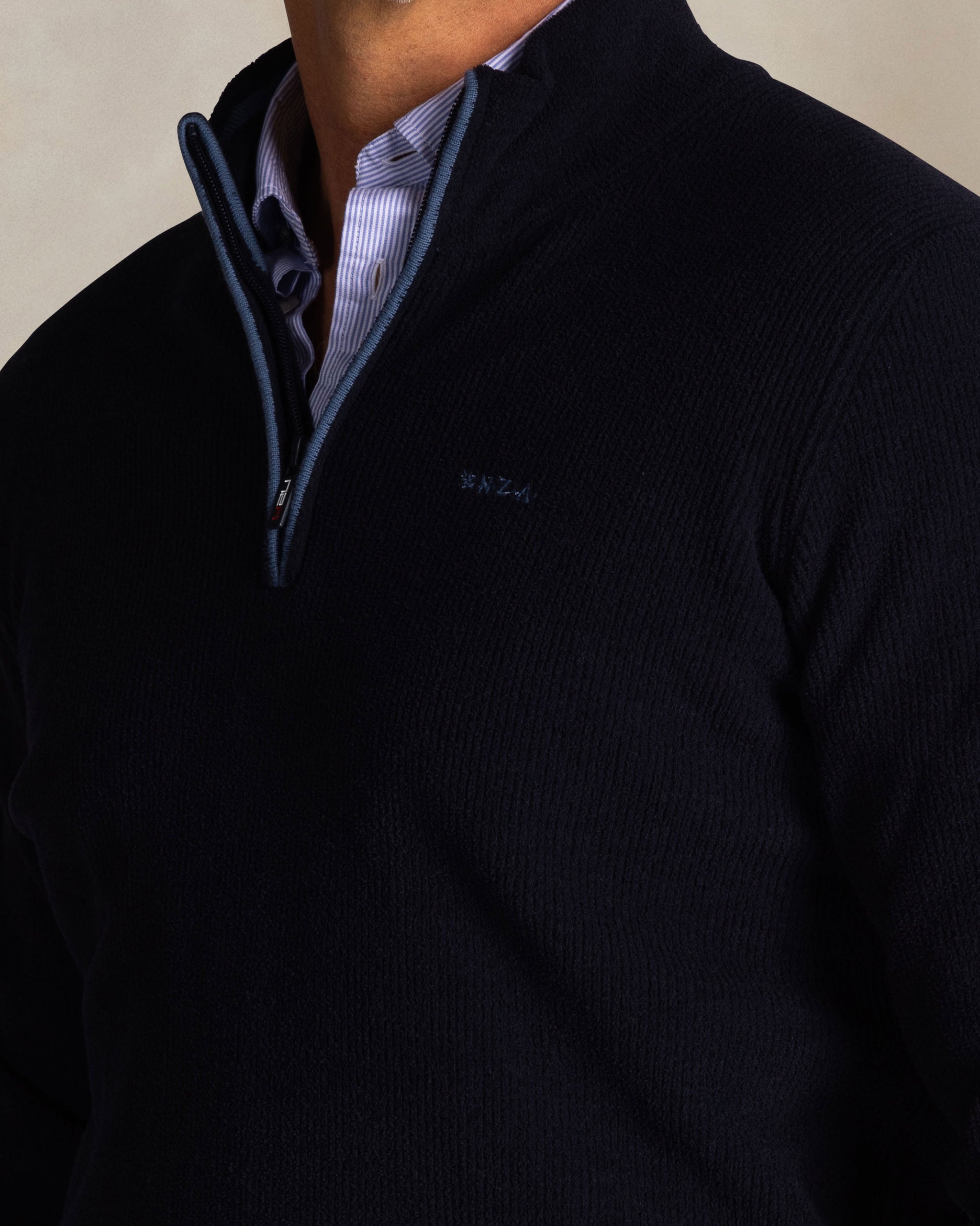 Bleu pull en maille à demi-zip Bleu pull en maille à demi-zip