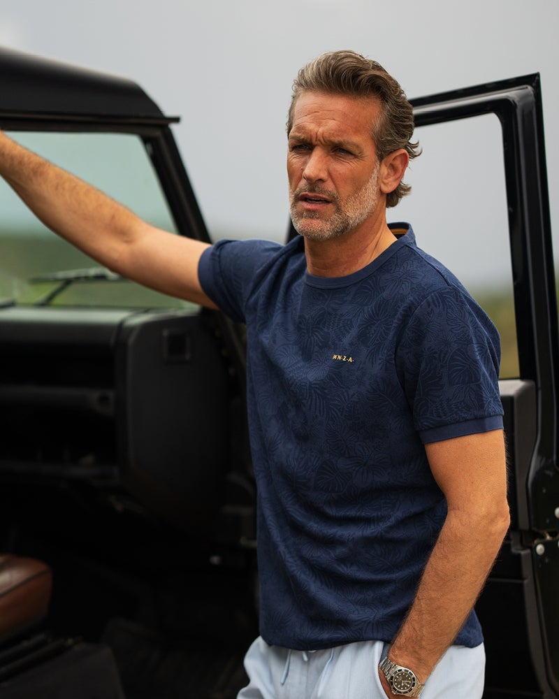 Donkerblauw t-shirt met print Donkerblauw t-shirt met print