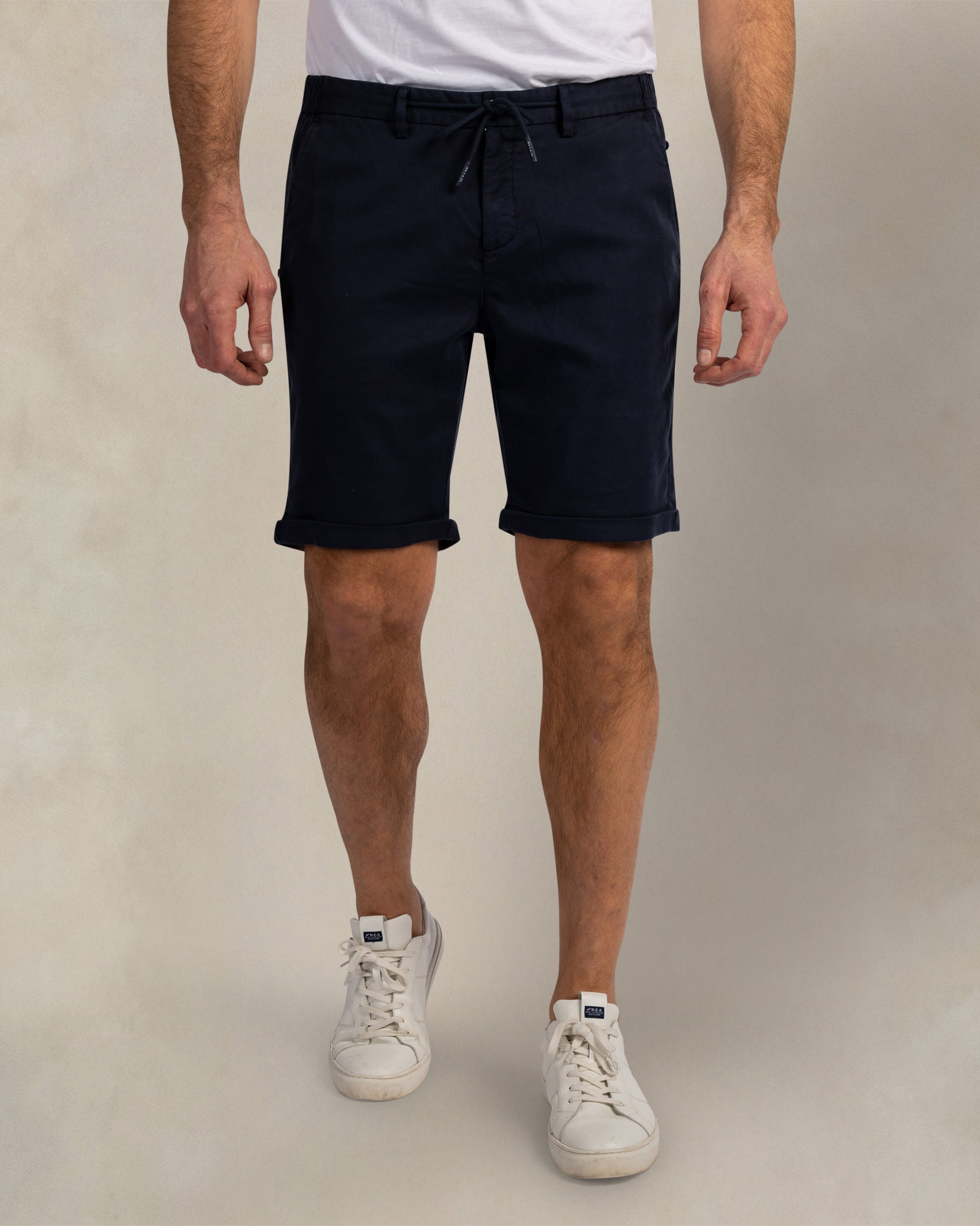 Dunkelblaue Stretch-Chino-Shorts Dunkelblaue Stretch-Chino-Shorts