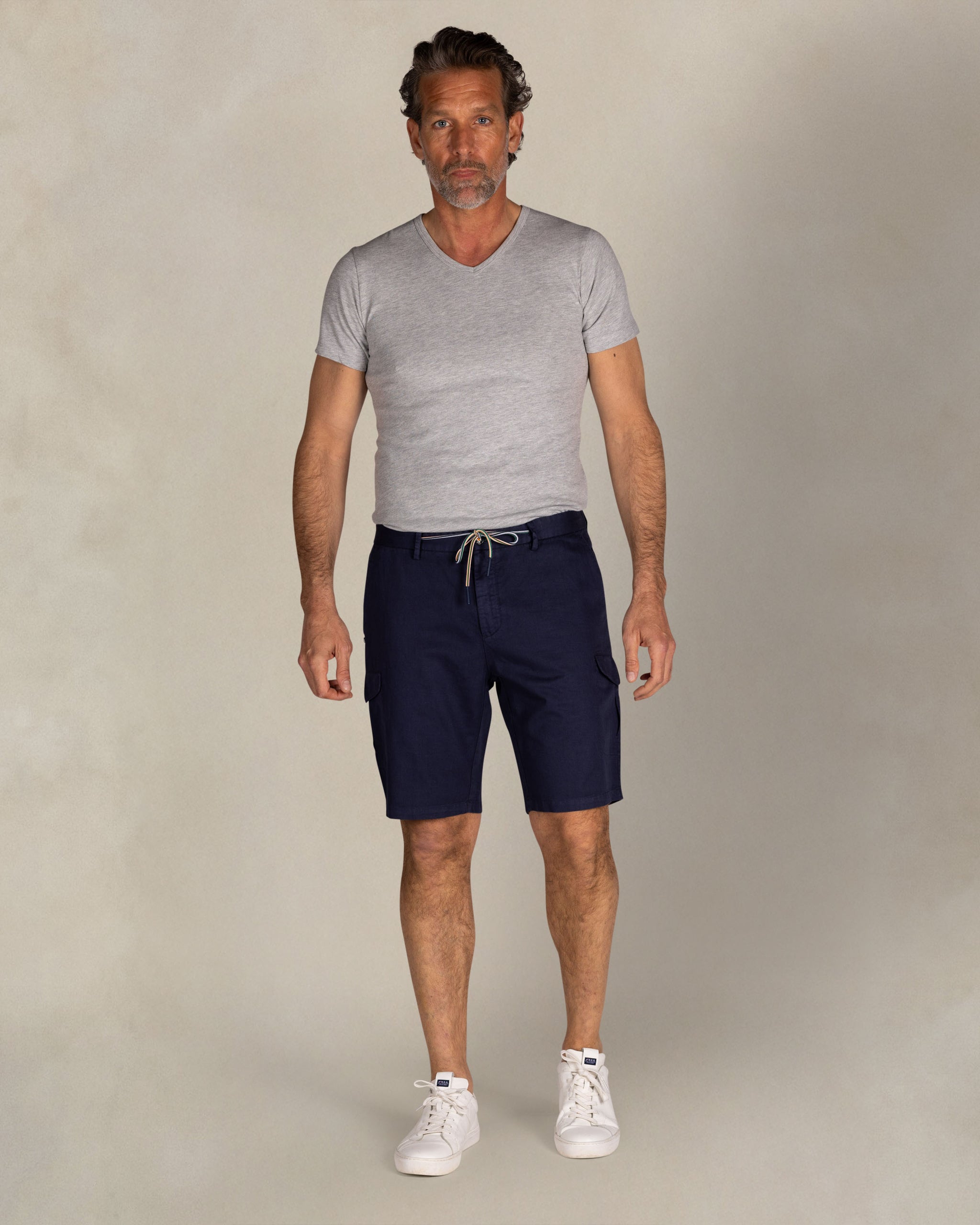 Navy linnen cargo shorts Navy linnen cargo shorts